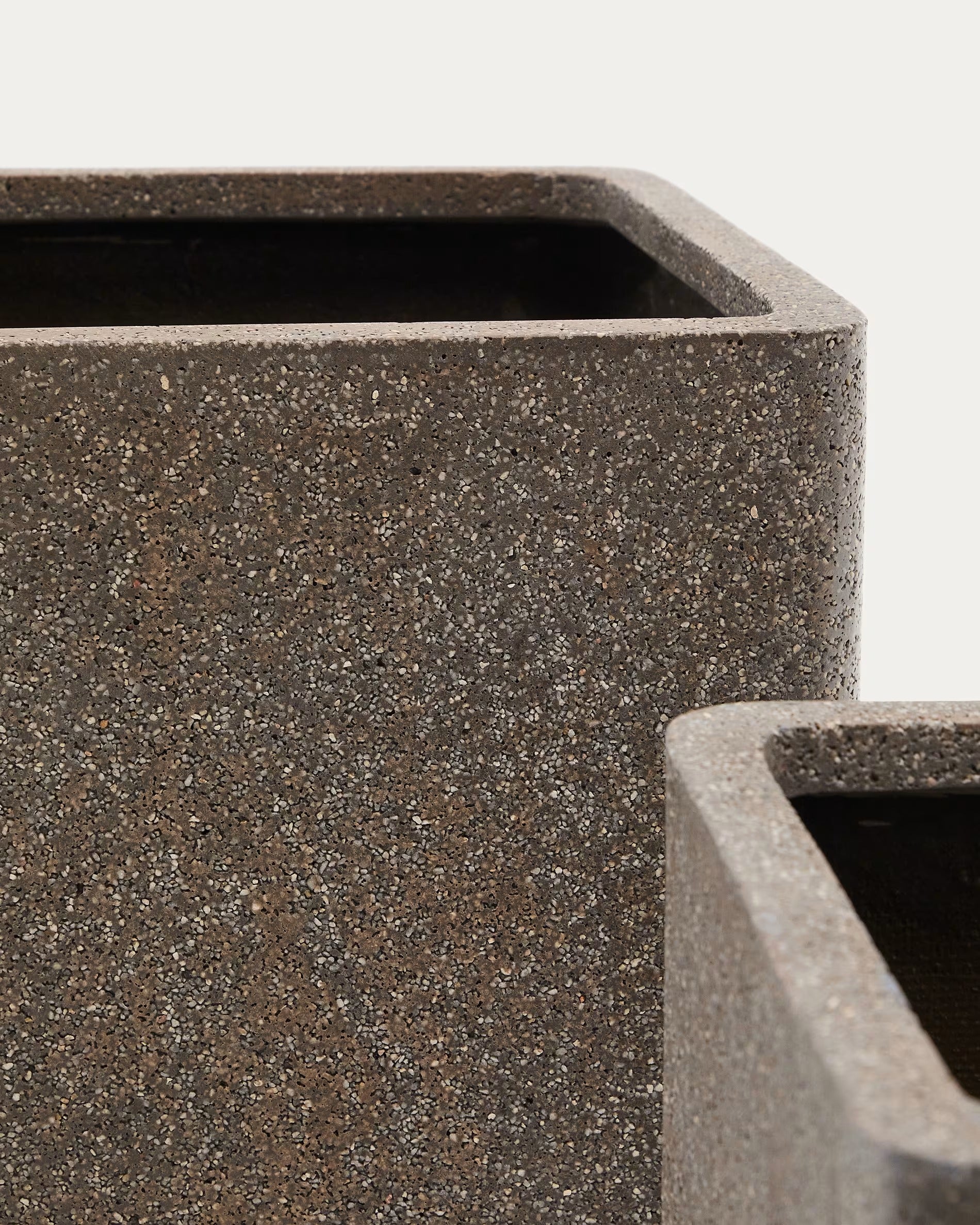 MINOA Brown Polycement Planter Set