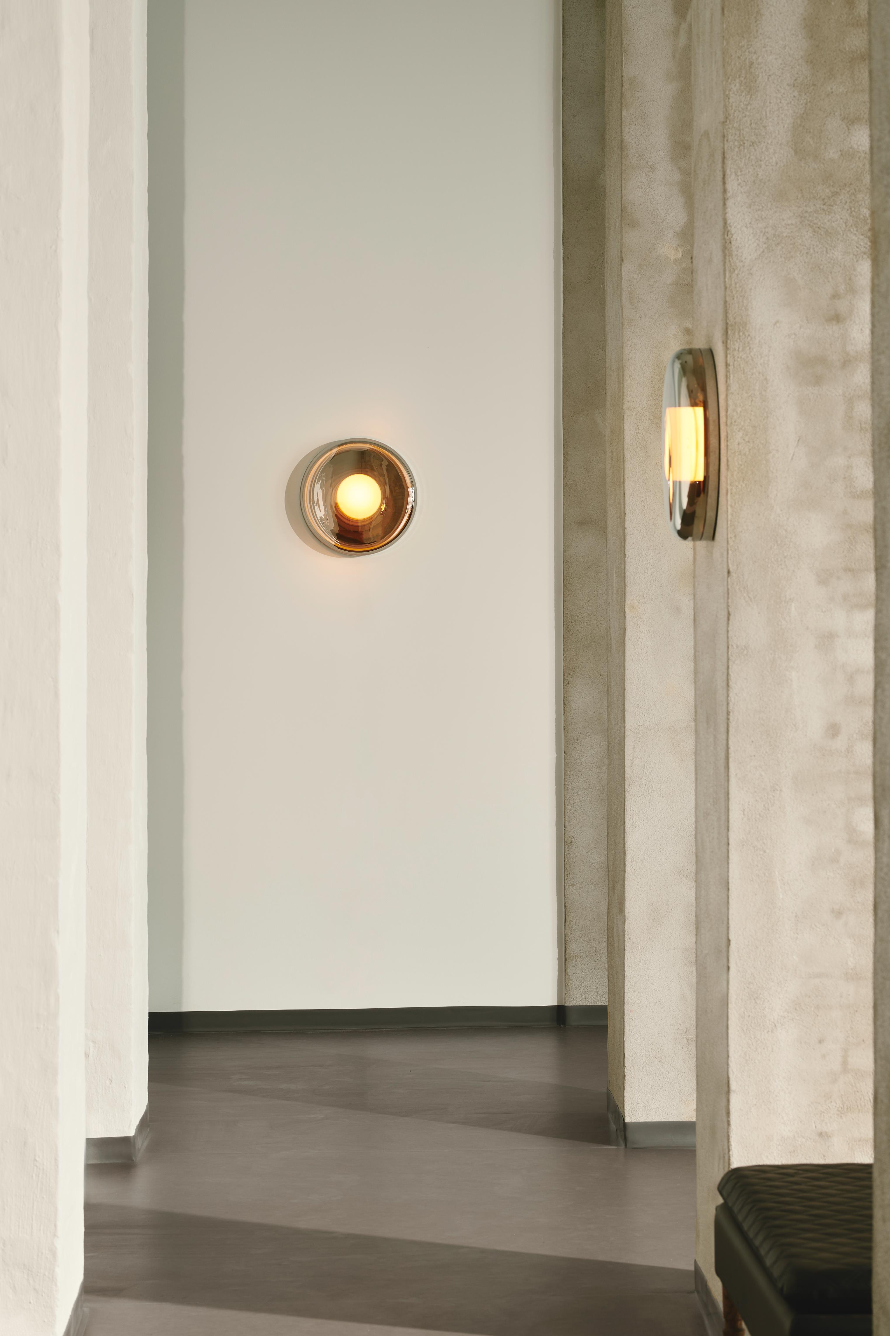 Wandleuchte ENDLESS mit beschichtetem Glas