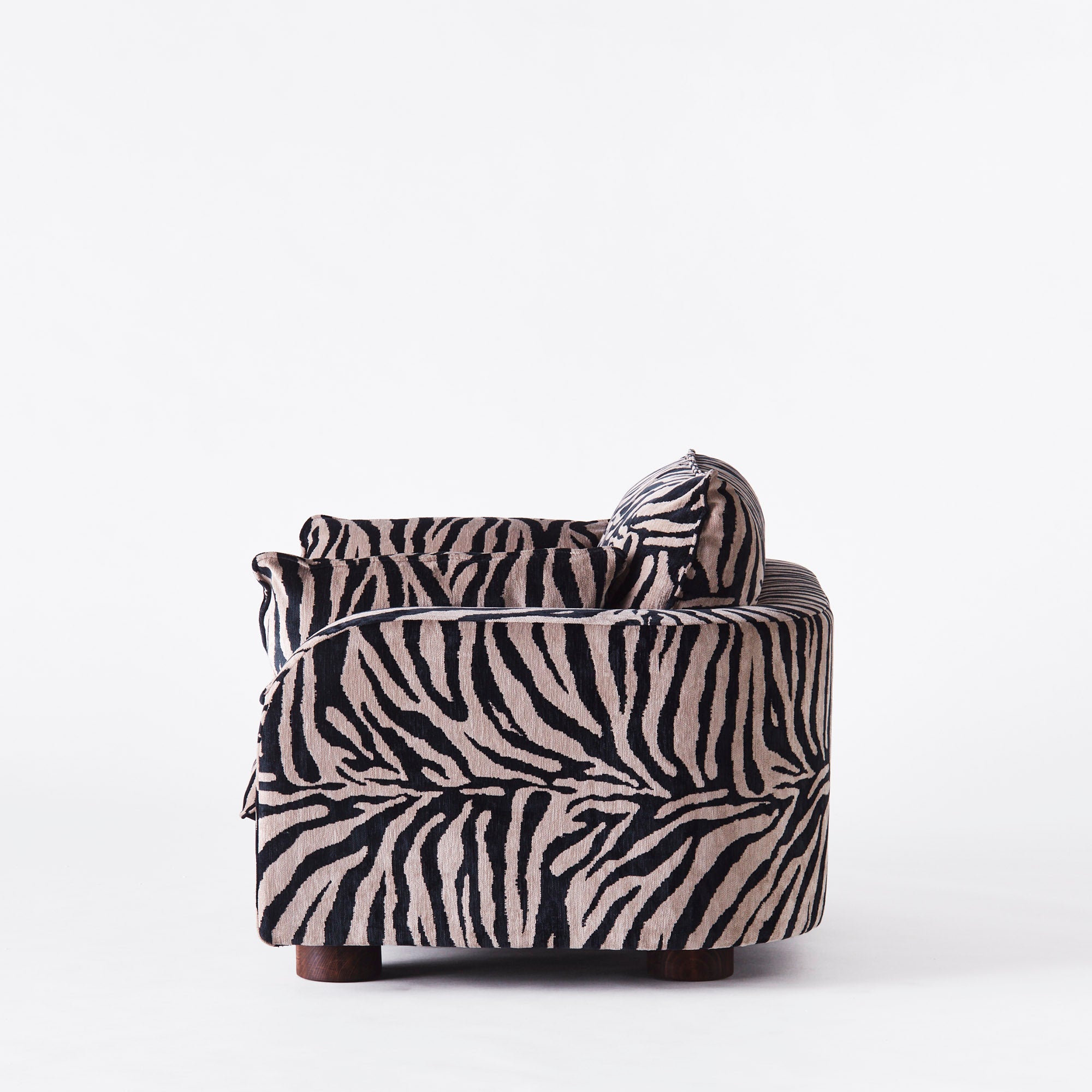 MILES LOVESEAT zebra chair