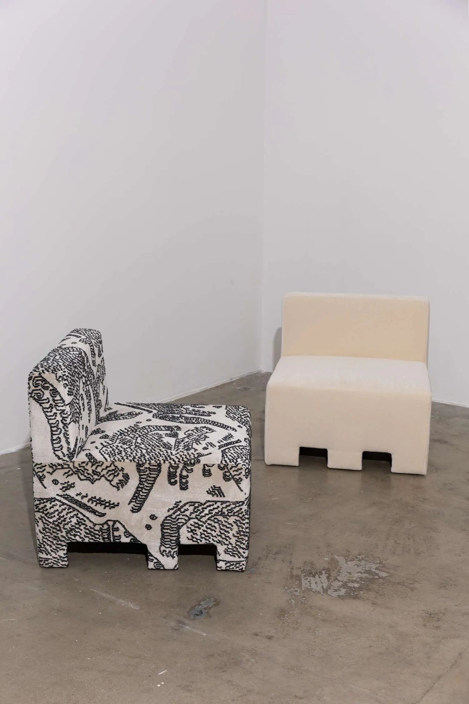 Upholstered DENTE Armchair