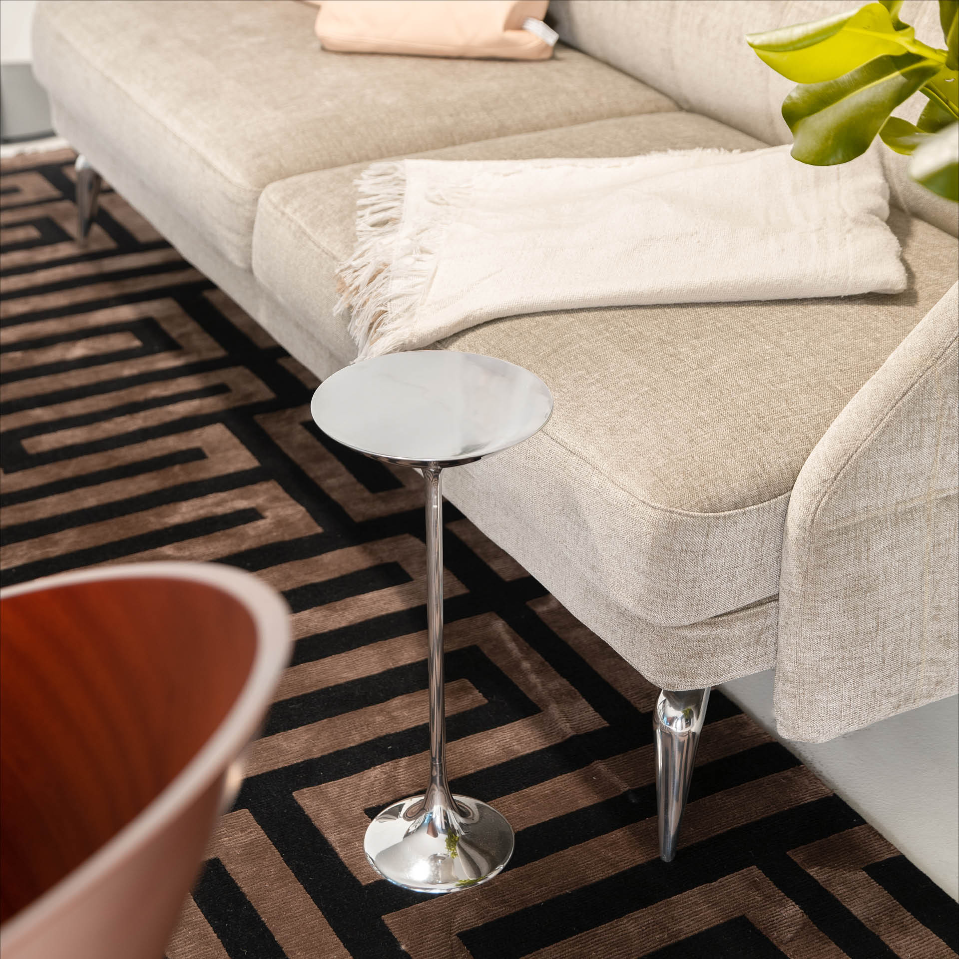 Ping and silver auxiliary table