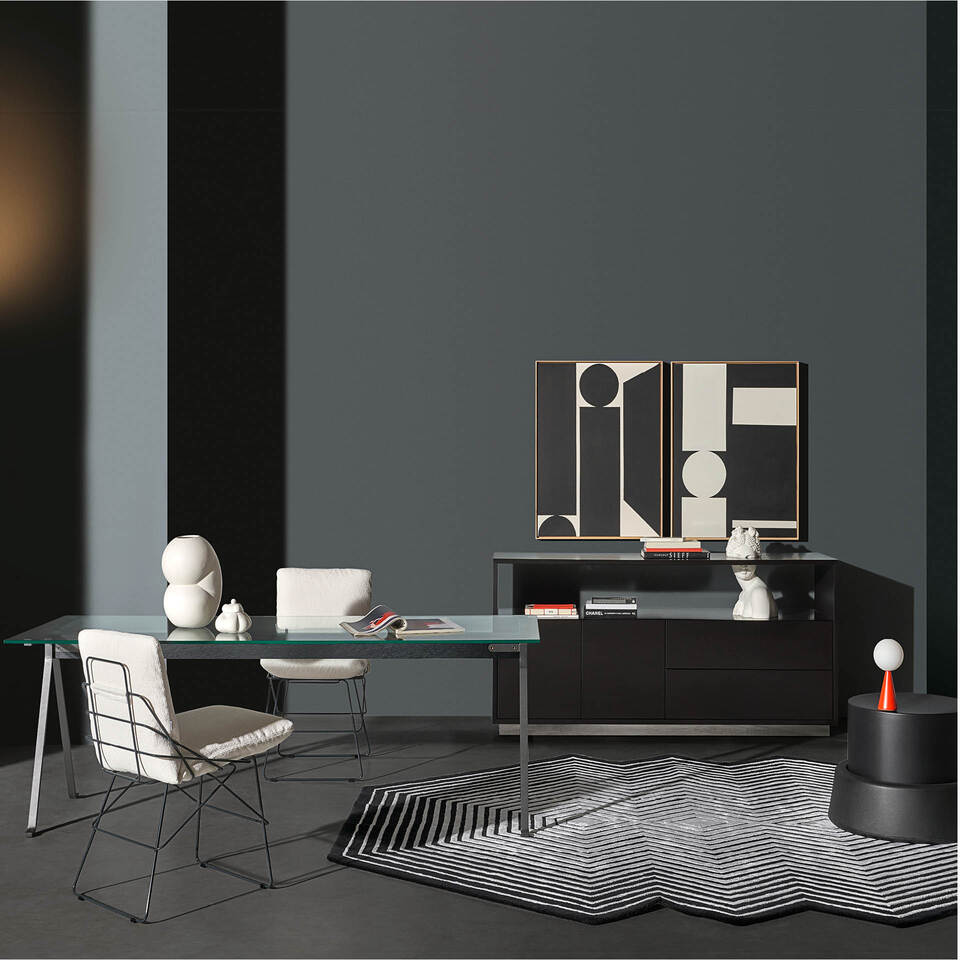 Venus black chest of drawers