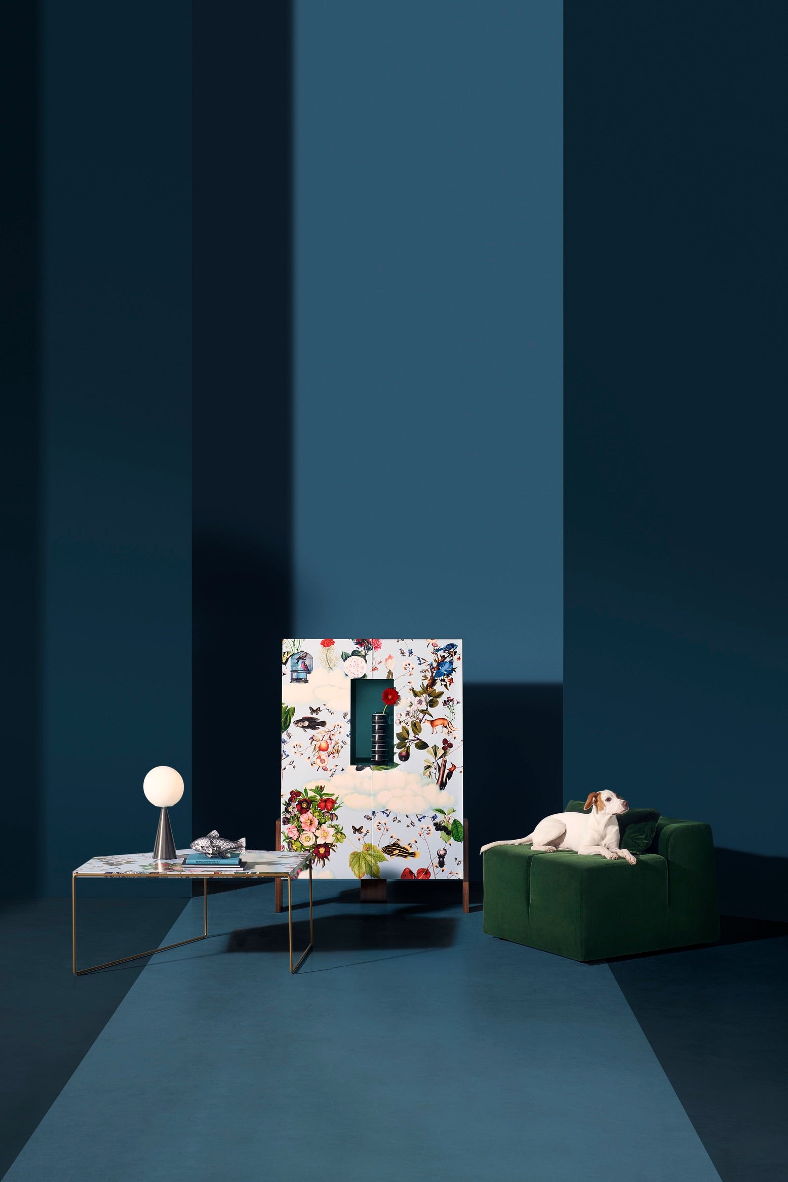 ZIQQURAT Regal in Blau mit türkisem Sockel