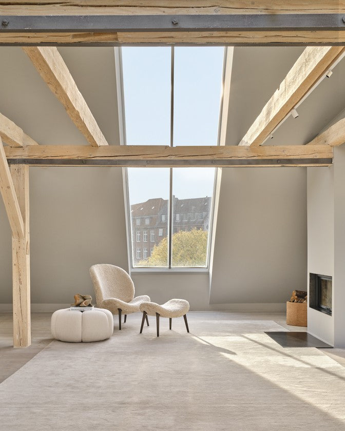 Sessel LODGE braun Schaf mit dunklem Eichenfuß