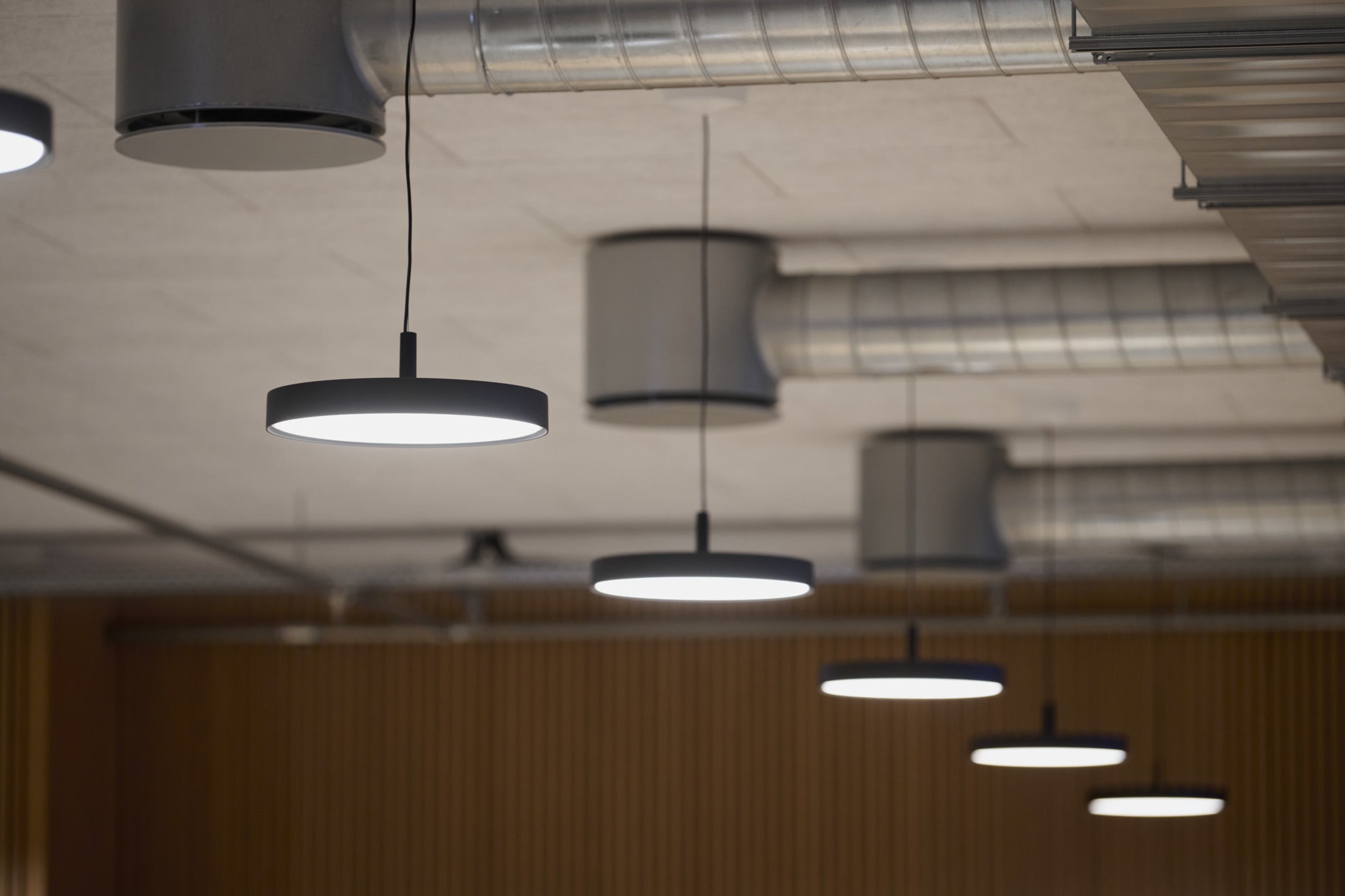 LP SLIM ROUND black pendant lamp