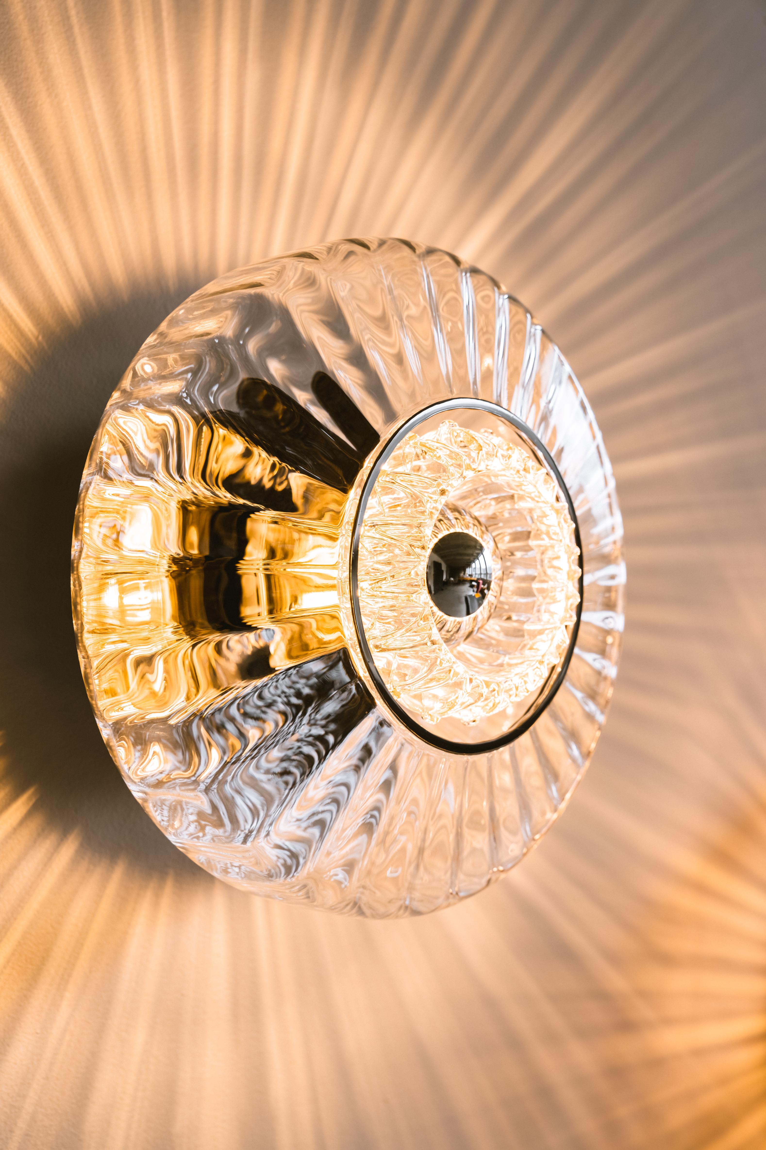 Wandleuchte NEW WAVE OPTIC aus Glas