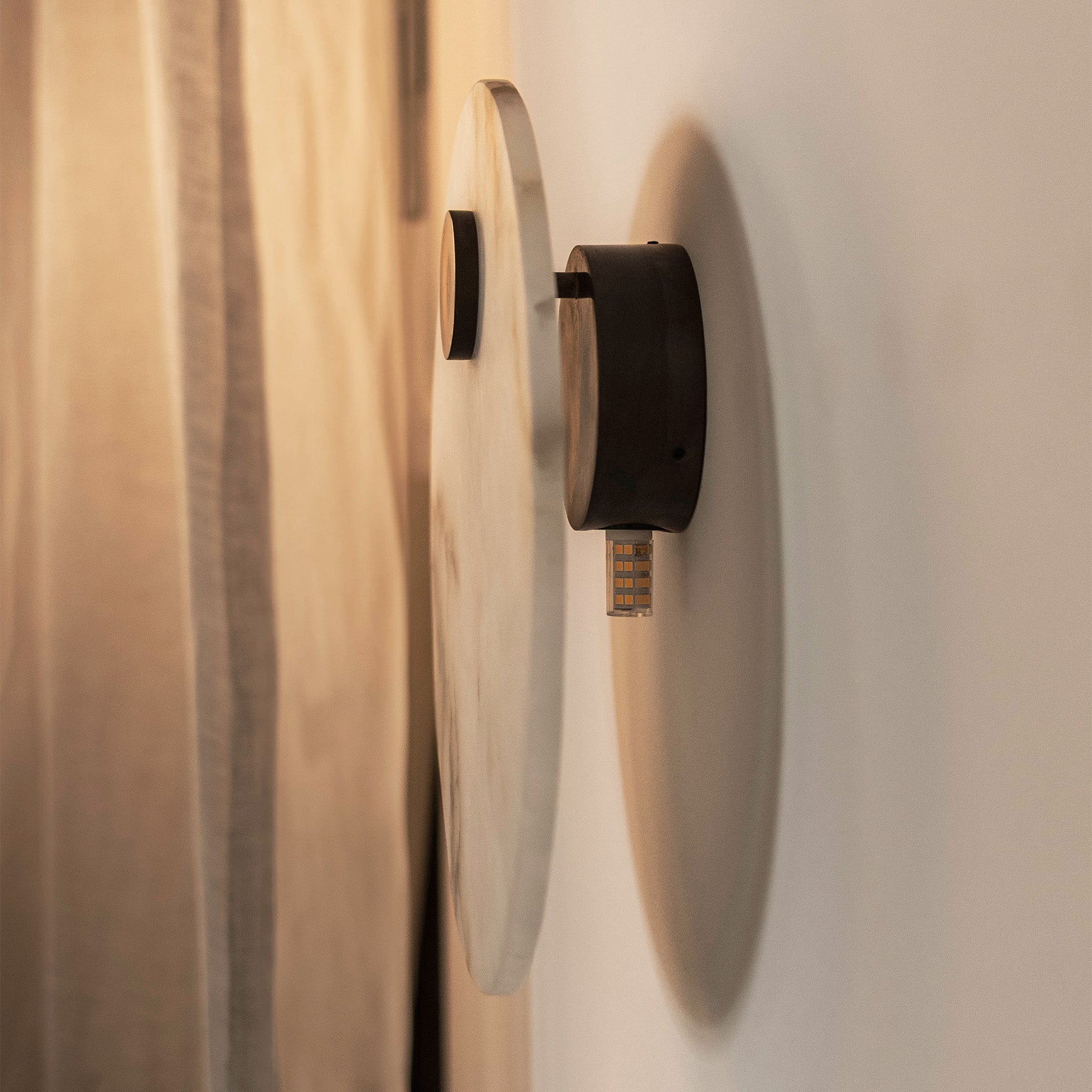 Wandleuchte aus Alabaster EOS Messing