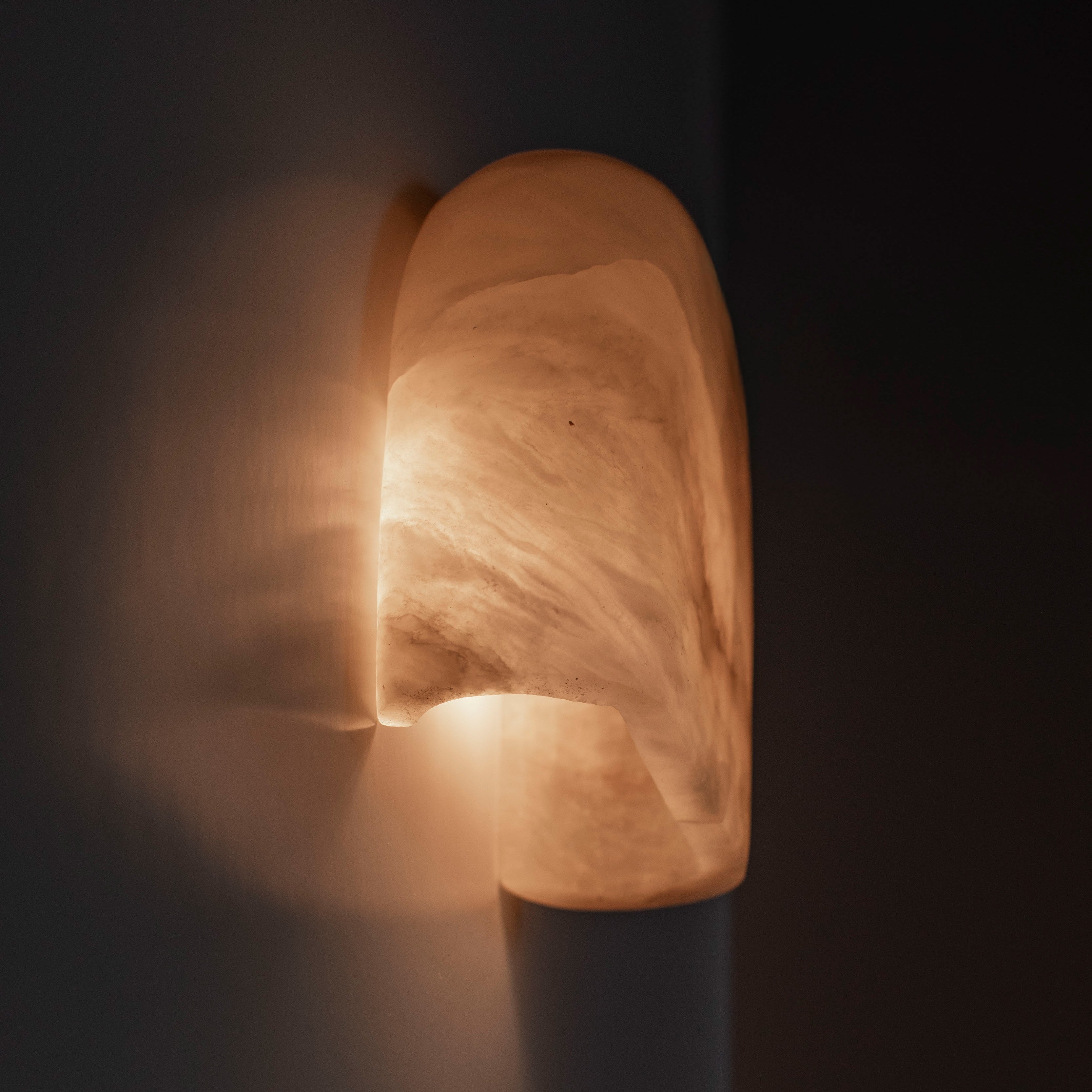 Wandleuchte TAYGETA aus Alabaster mit mattem Finish