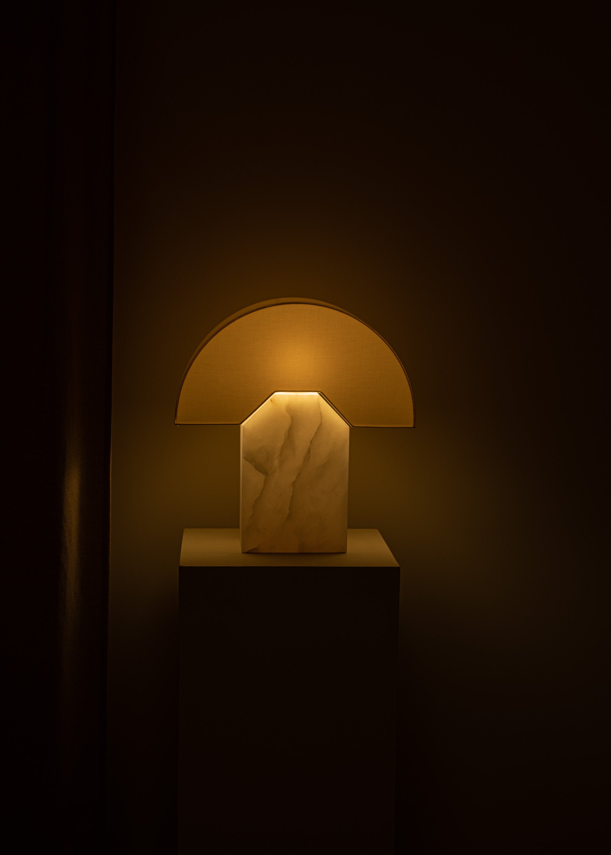 Lampa stołowa EDNA biały alabaster – Simone & Marcel