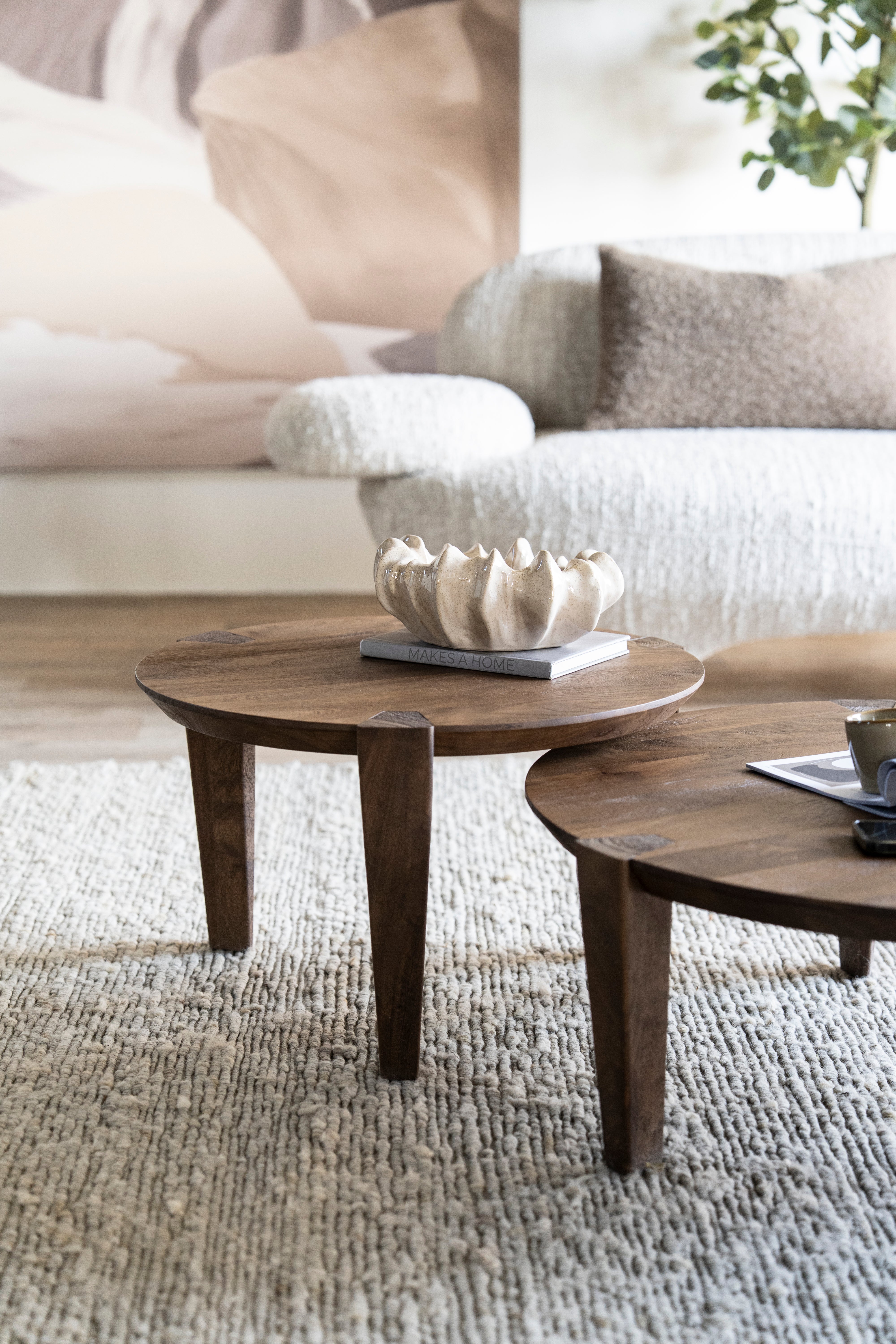 Couchtisch DAVINA aus Mangoholz