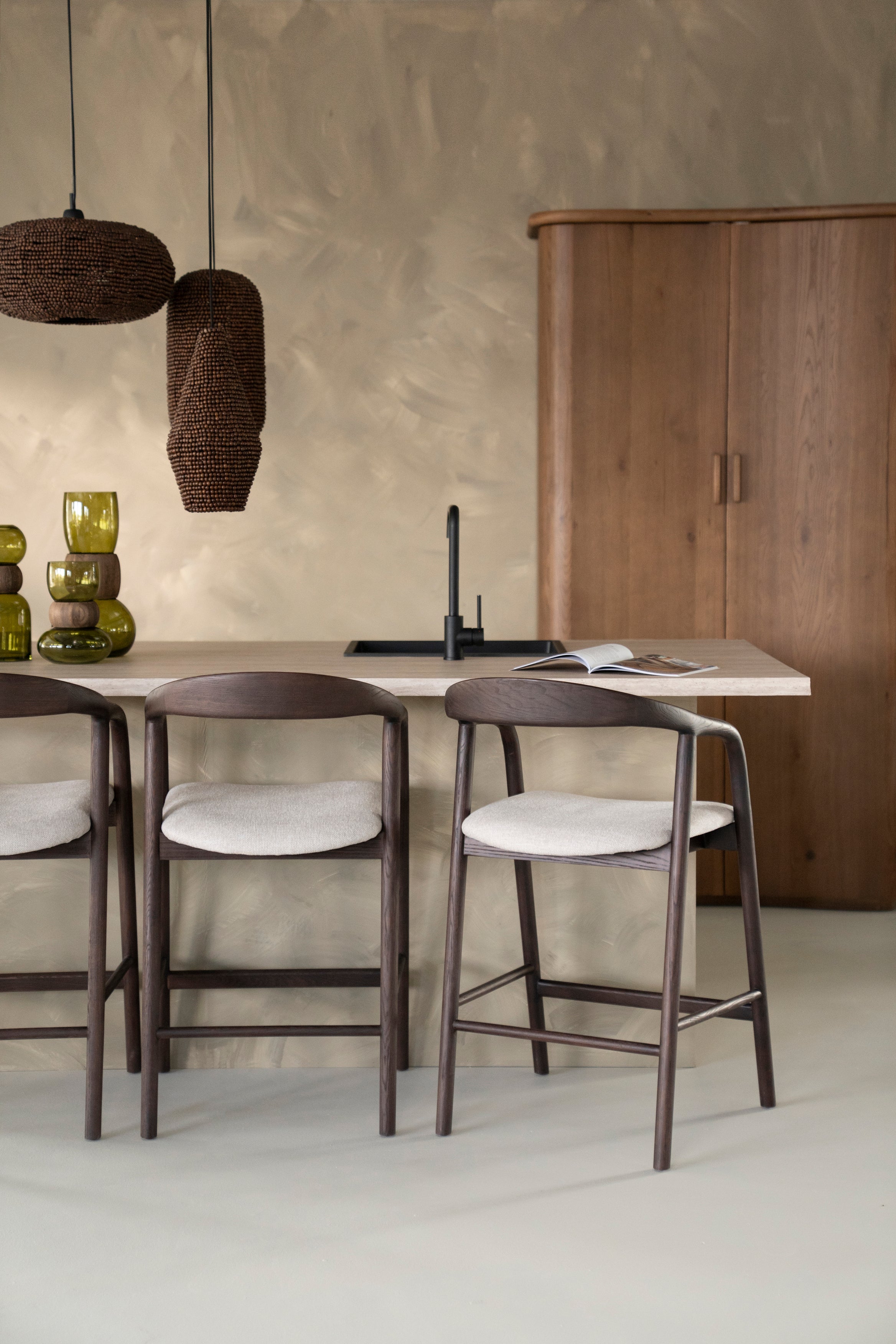 RAYVEN Stool dark ash wood