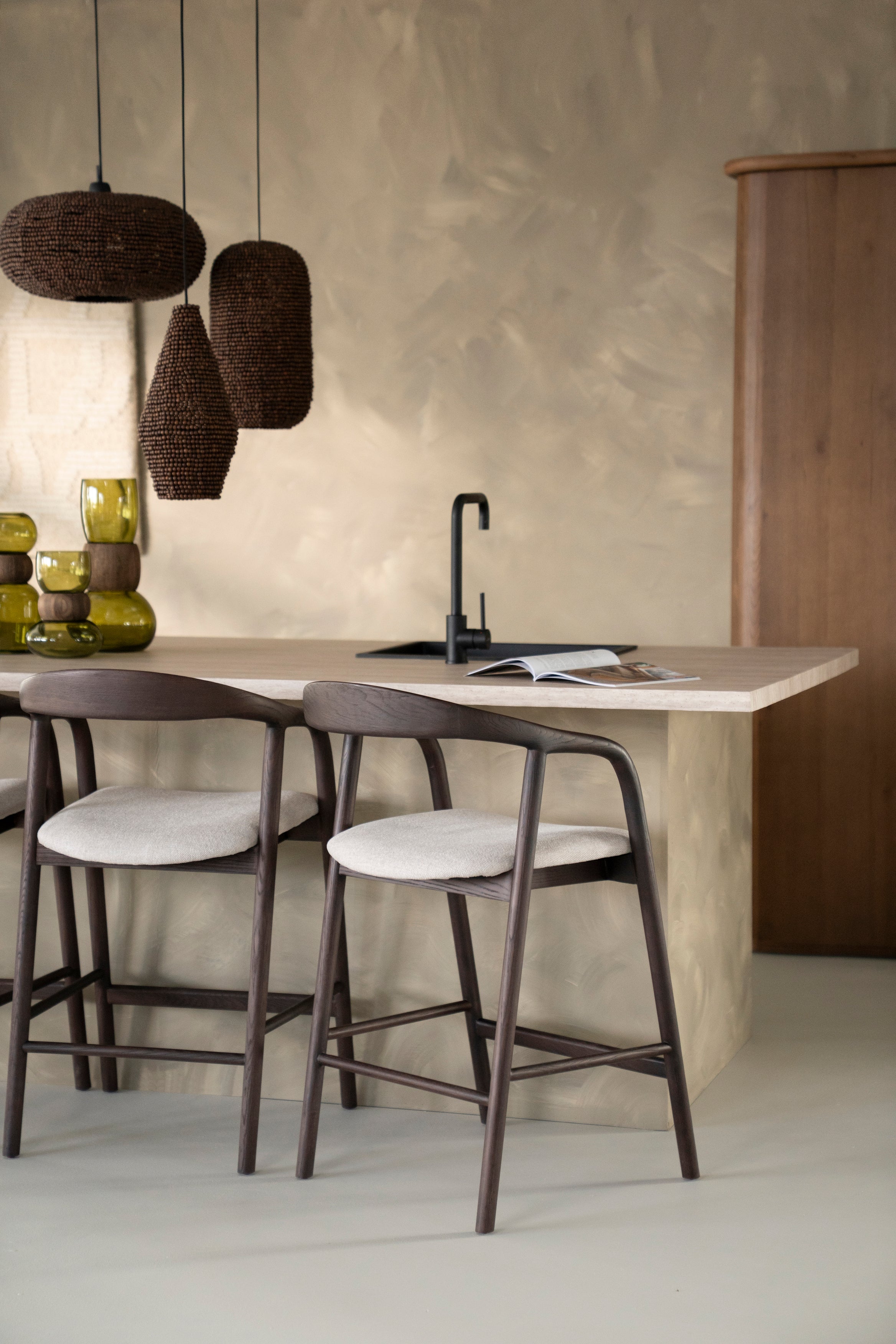 RAYVEN Stool dark ash wood