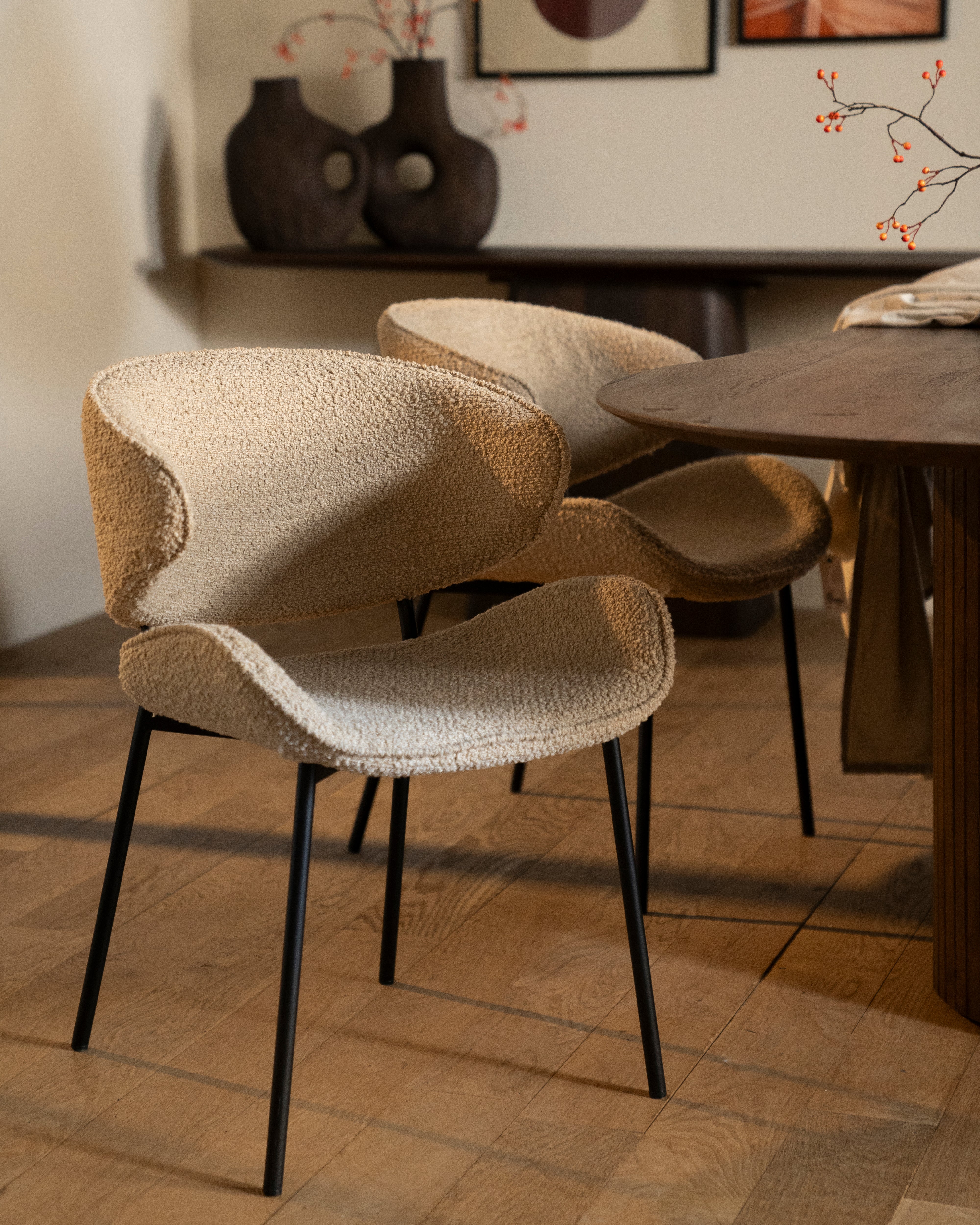TESS Chair Cream with Black Base