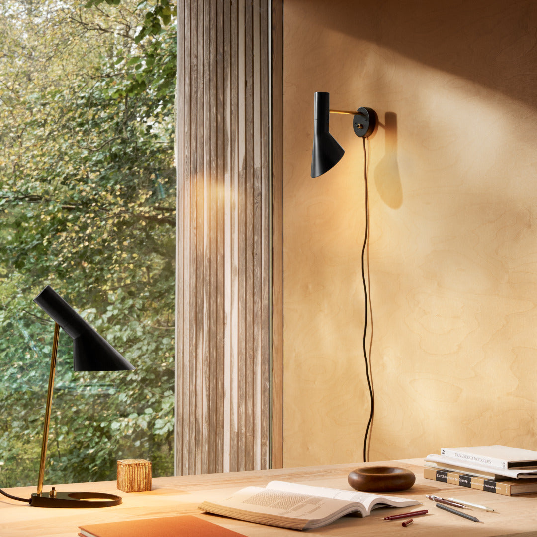 AJ Wall Lamp Black with Brass