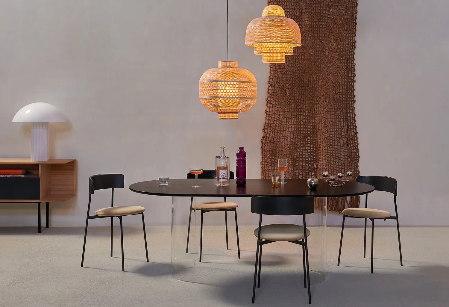 Oval Table PLATEAU with Oak Top and Transparent Base