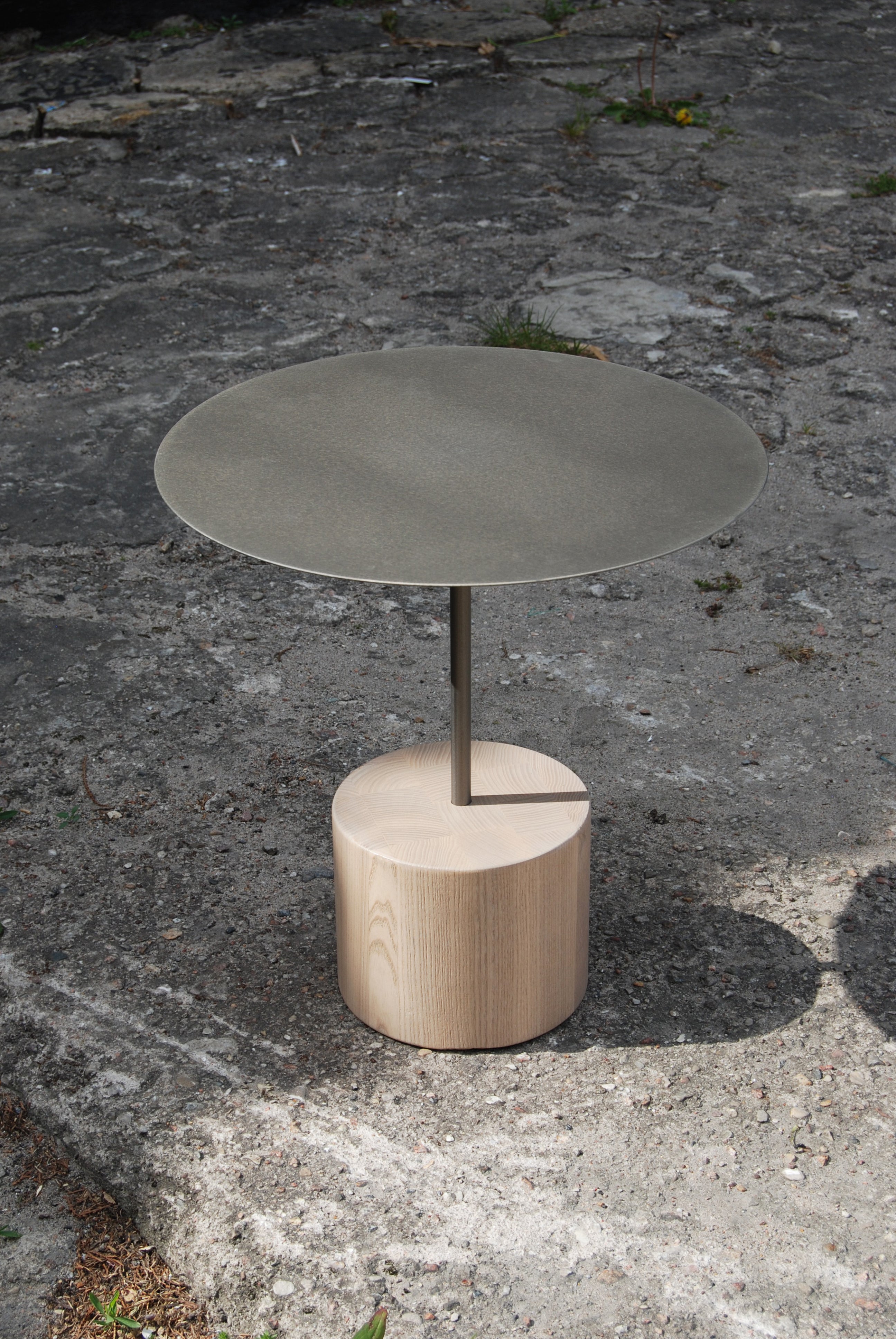 Kaffeetisch FIB aus Holz und Stahl