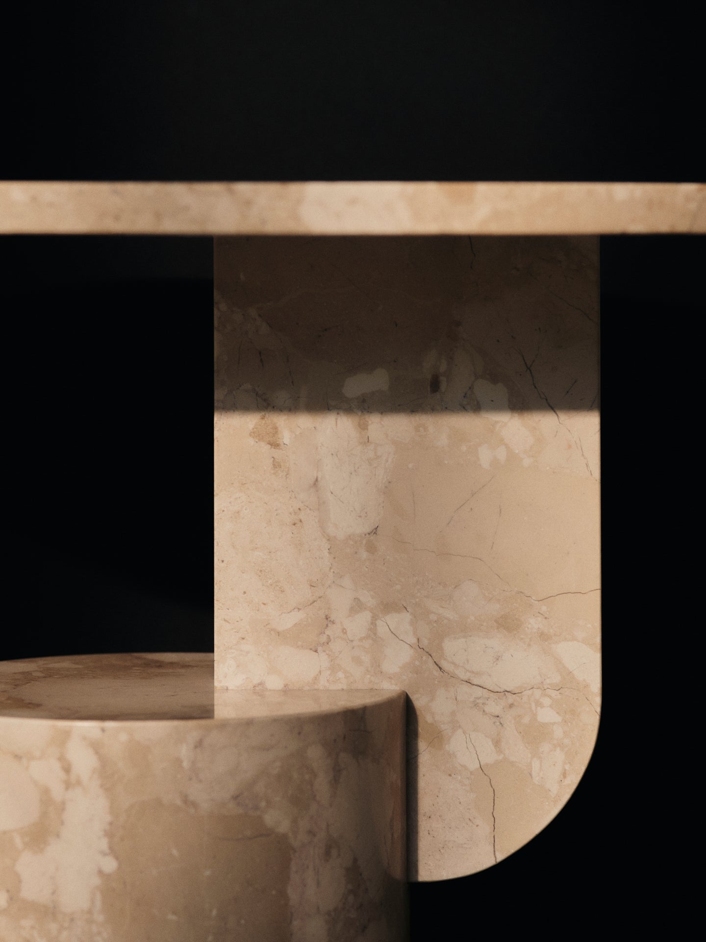 INSERT side table beige marble