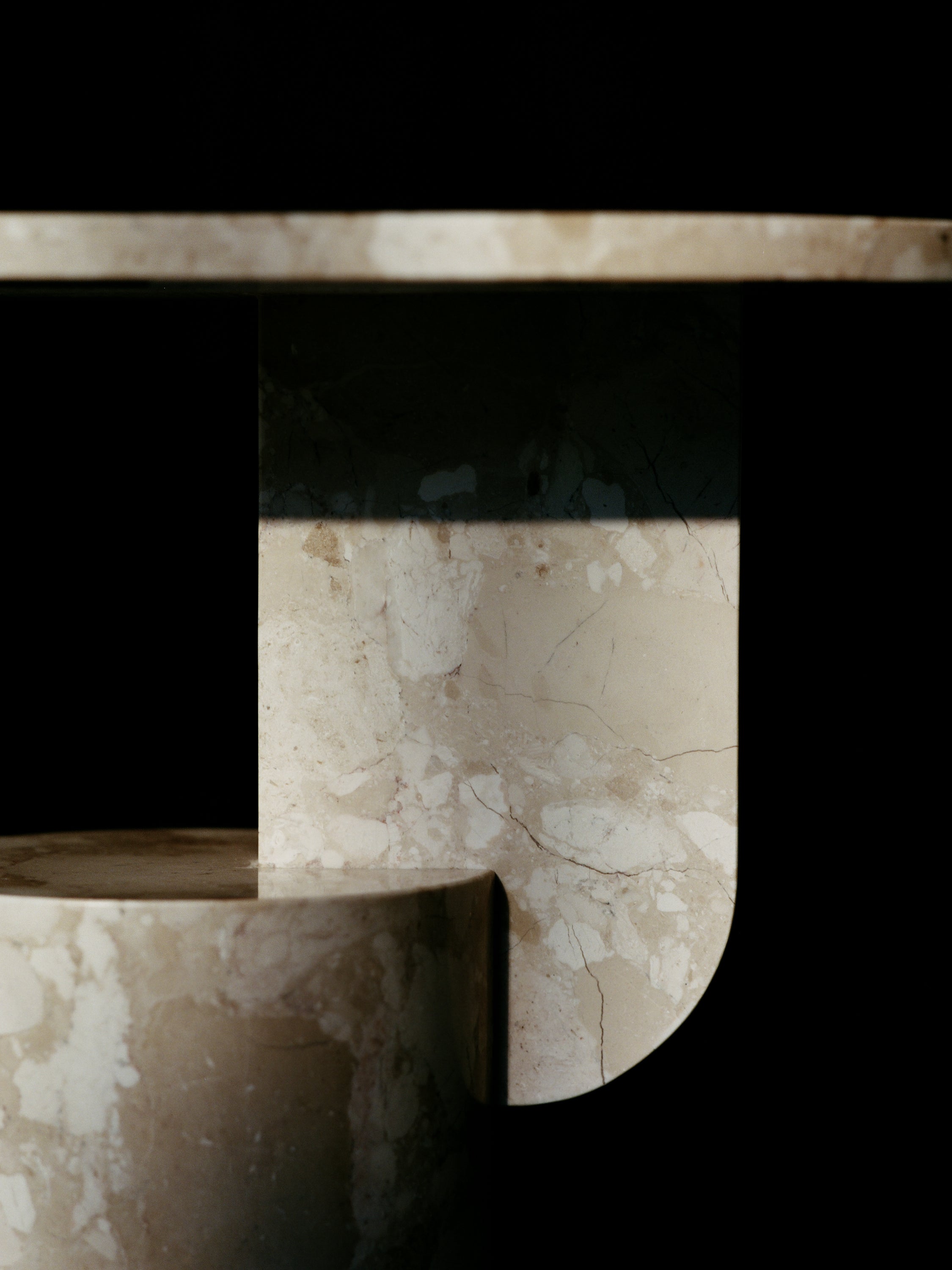 INSERT side table beige marble