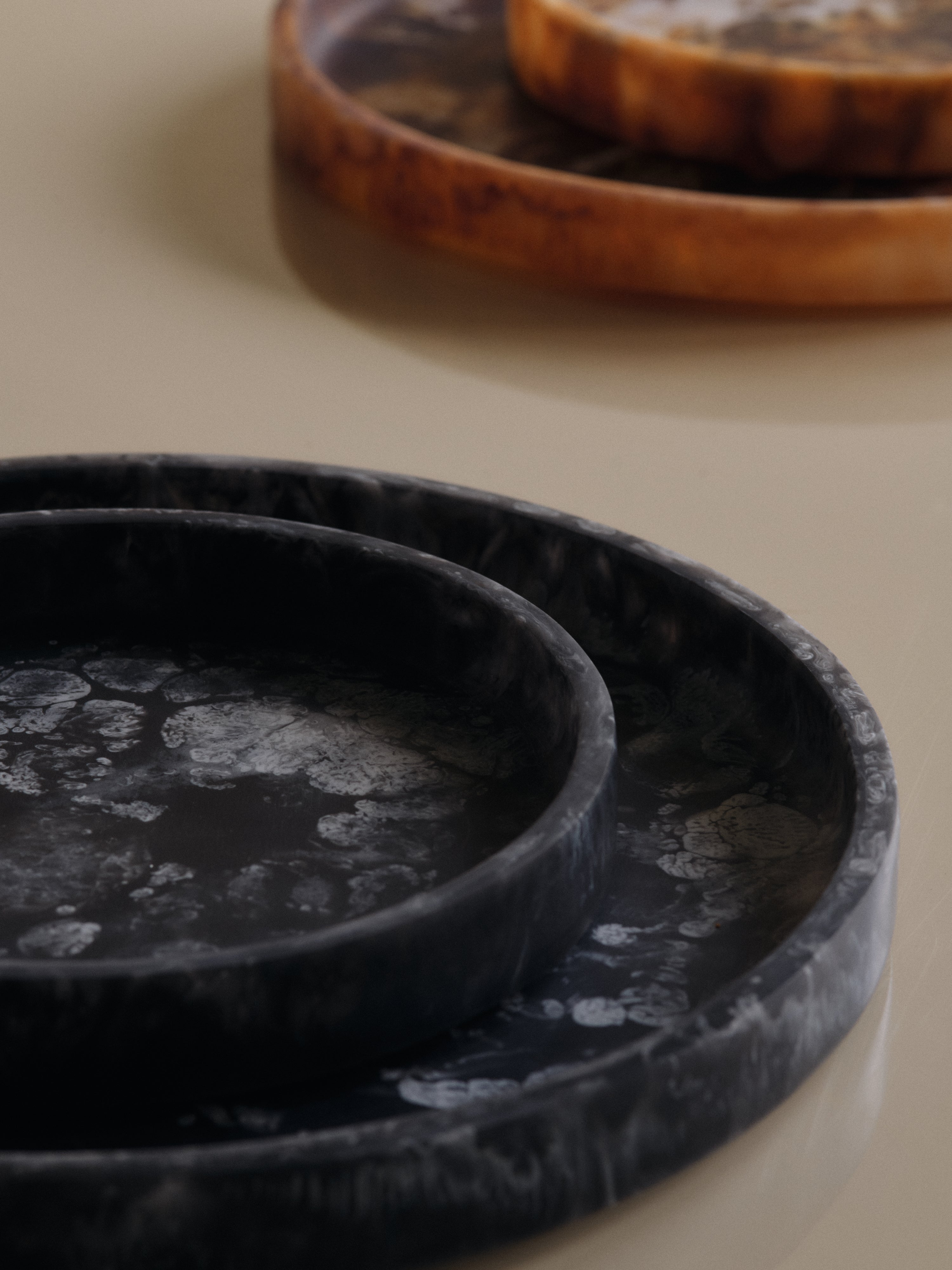 MIST TRAY black