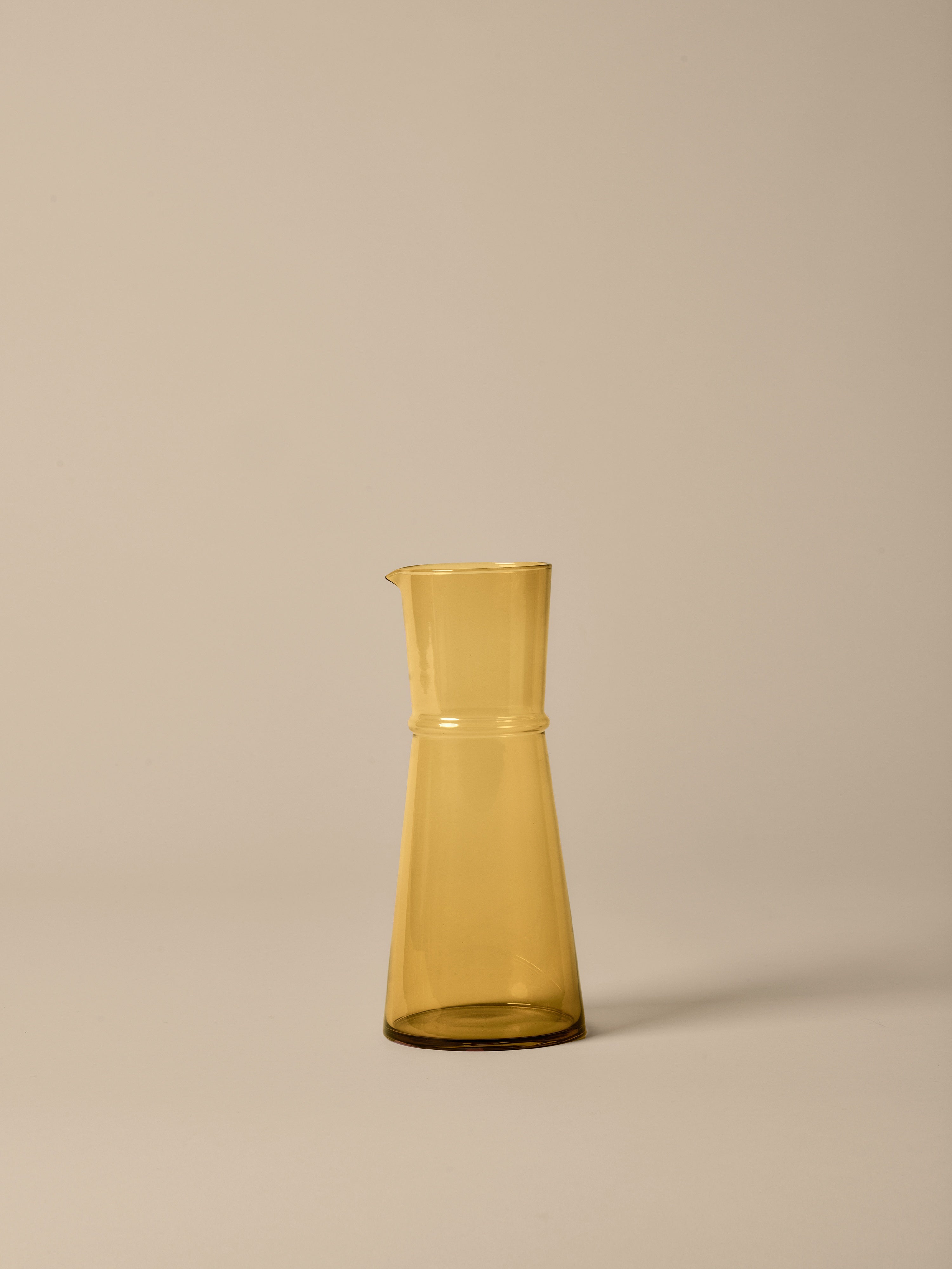 BOYA Glass Carafe in Transparent Amber