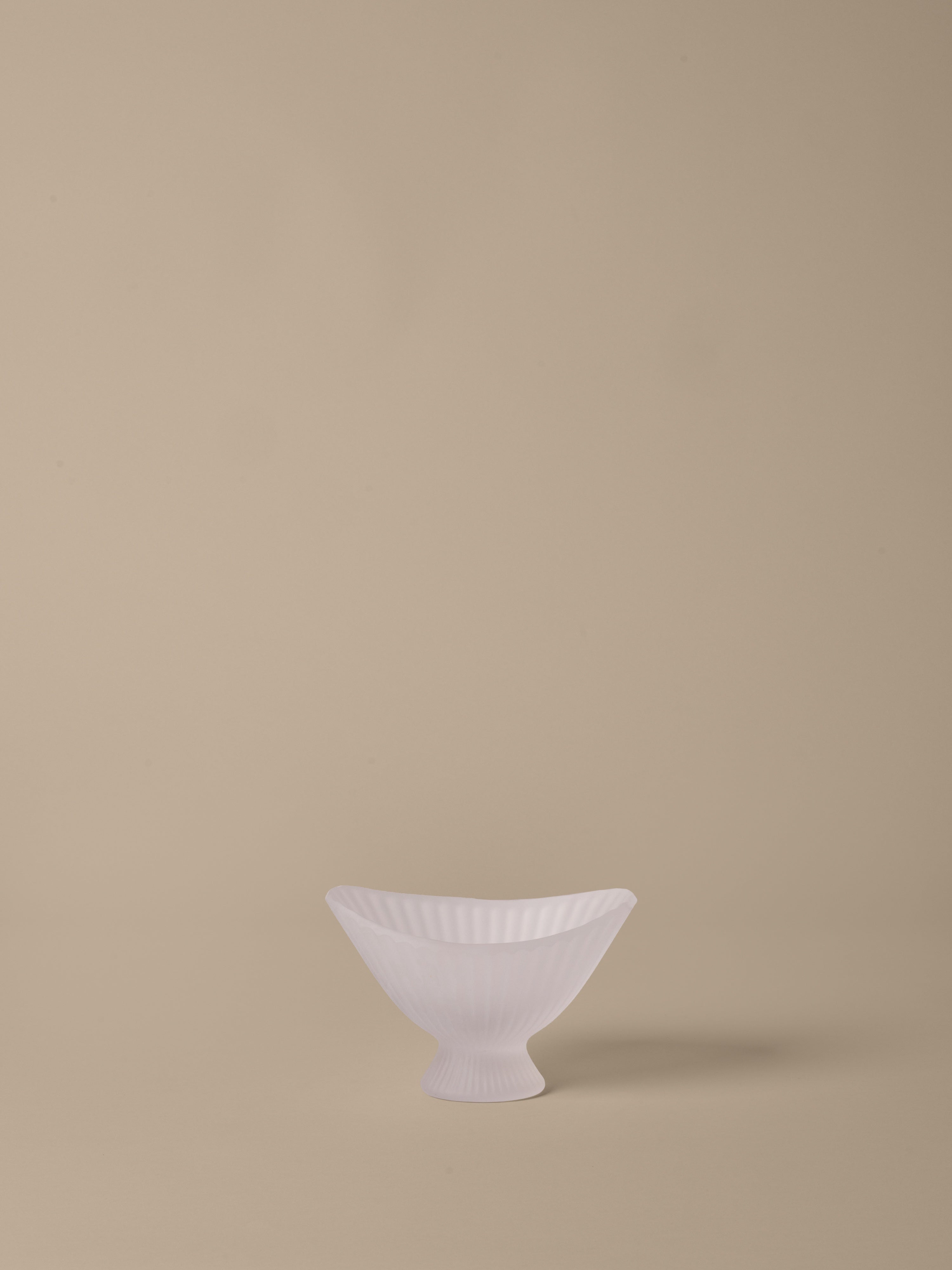 Misa FOUNTAIN white glass