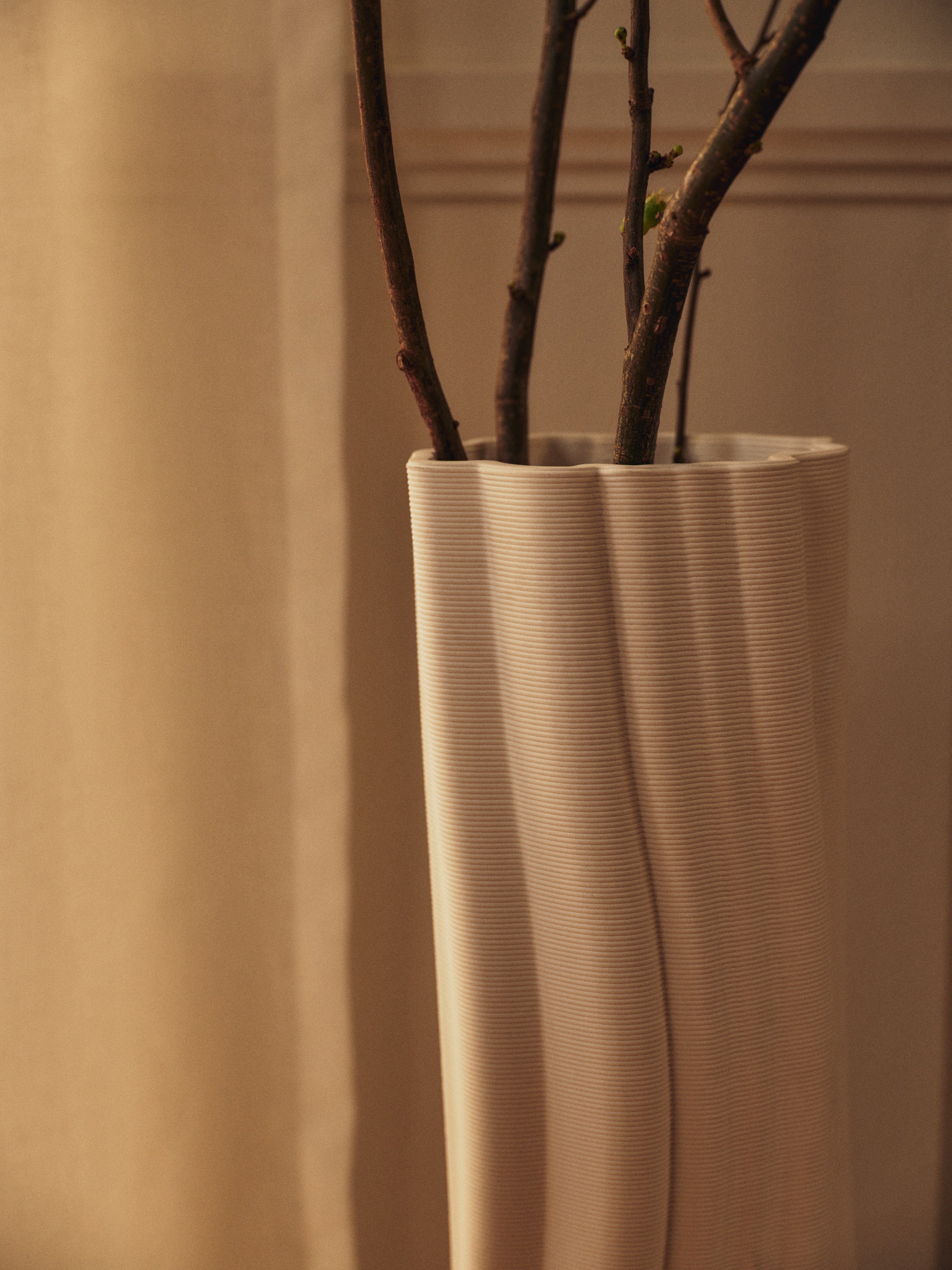 RYLITH White Stoneware Vase