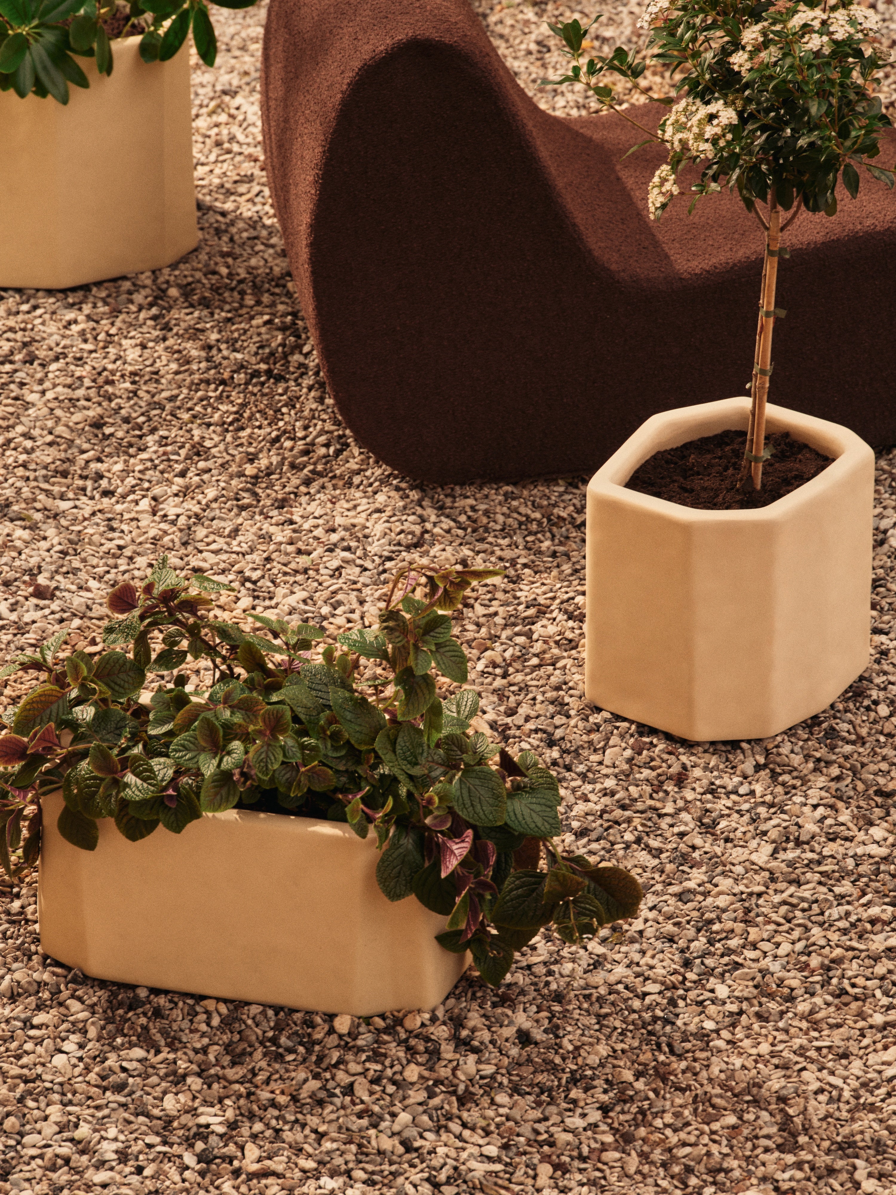 STAFFA garden planter beige