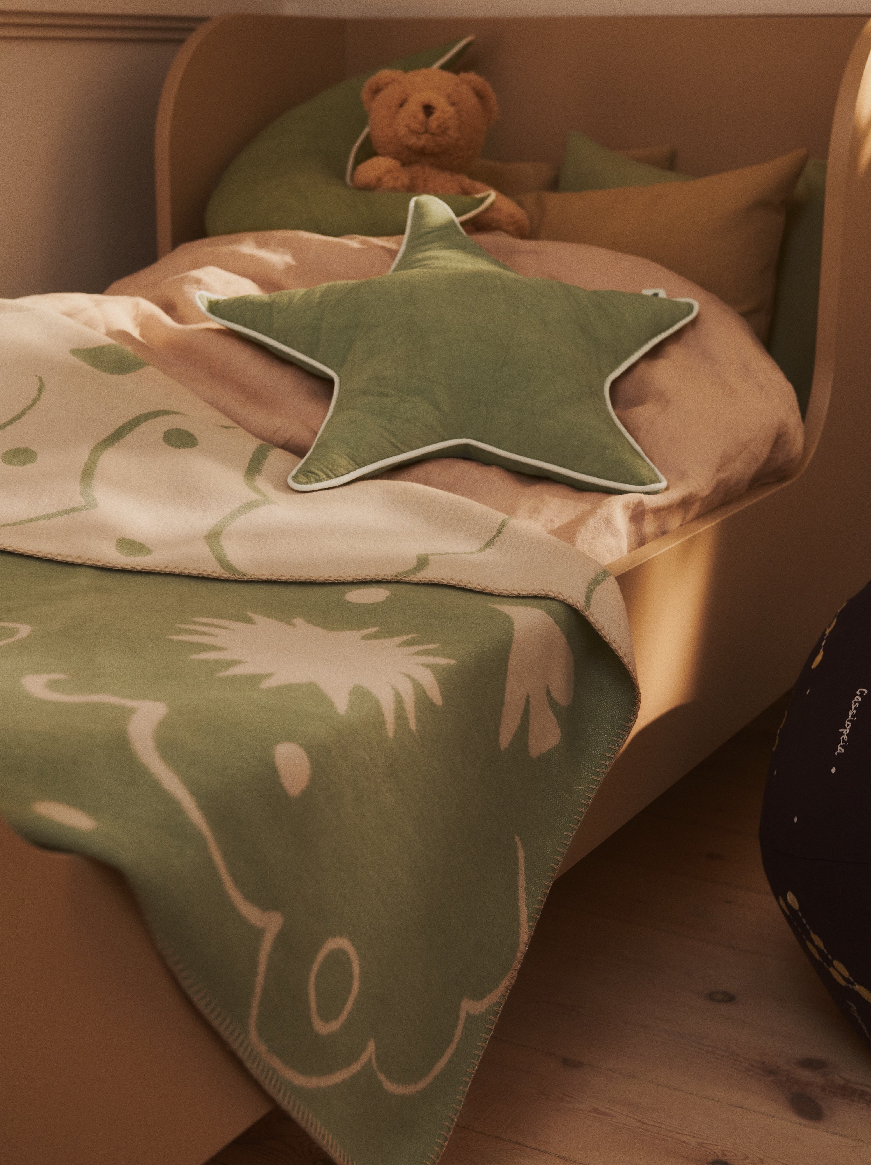 Kinderteppich SKYE grün mit beige