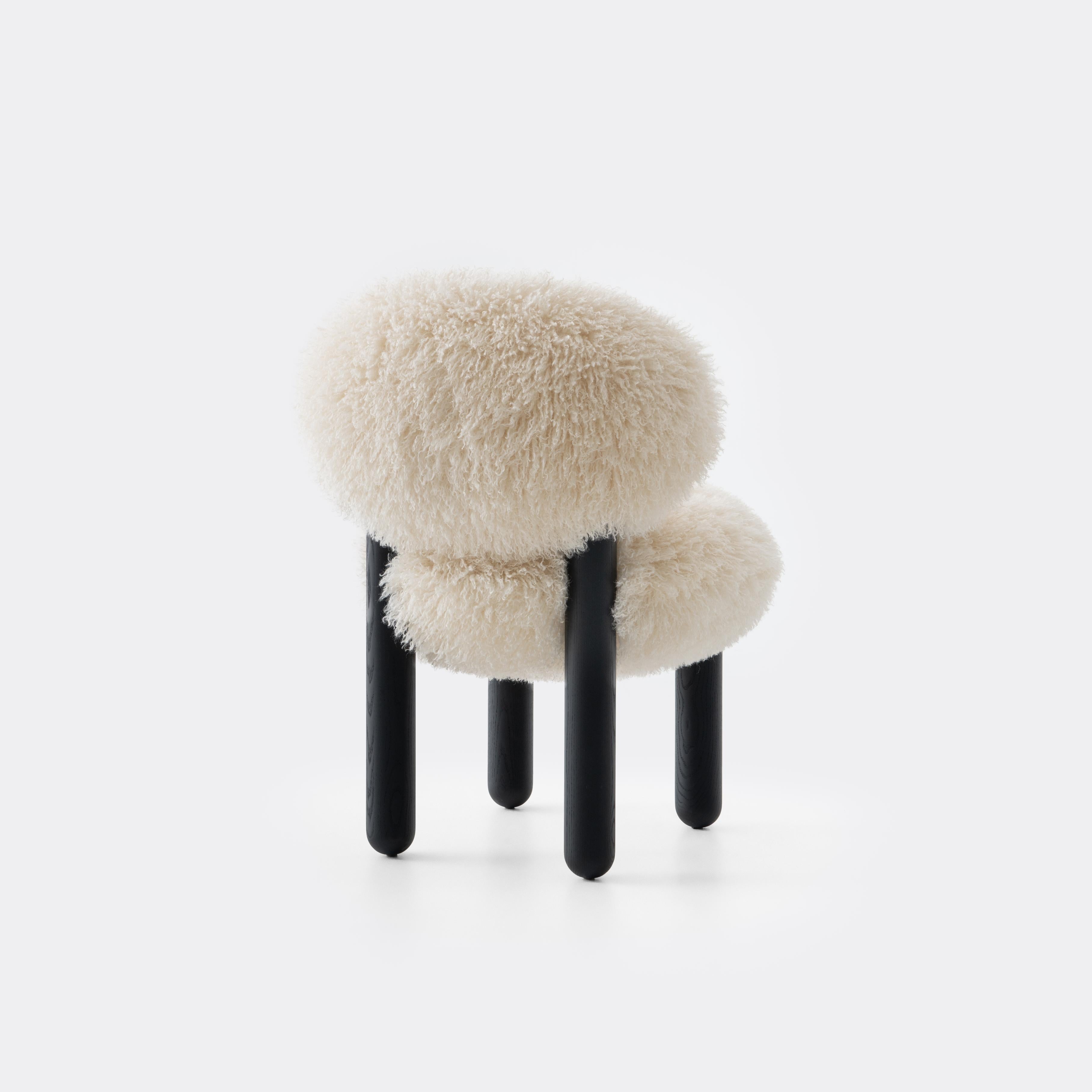 Krzesło FLOCK CS2 - FLUFFY EDITION sztuczne futerko do jadalni – Noom