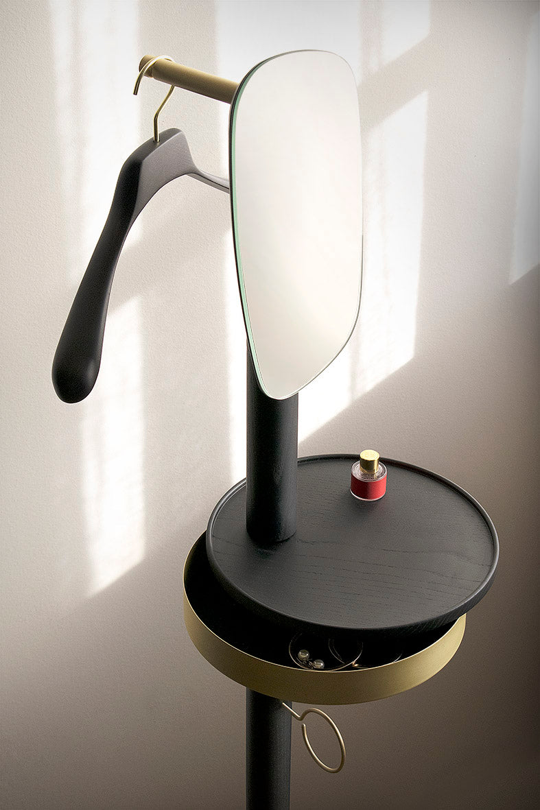 Garderobe mit Spiegel GALAN W aus schwarzem Eschenholz mit schwarzem Marmor und messingfarbener Veredelung