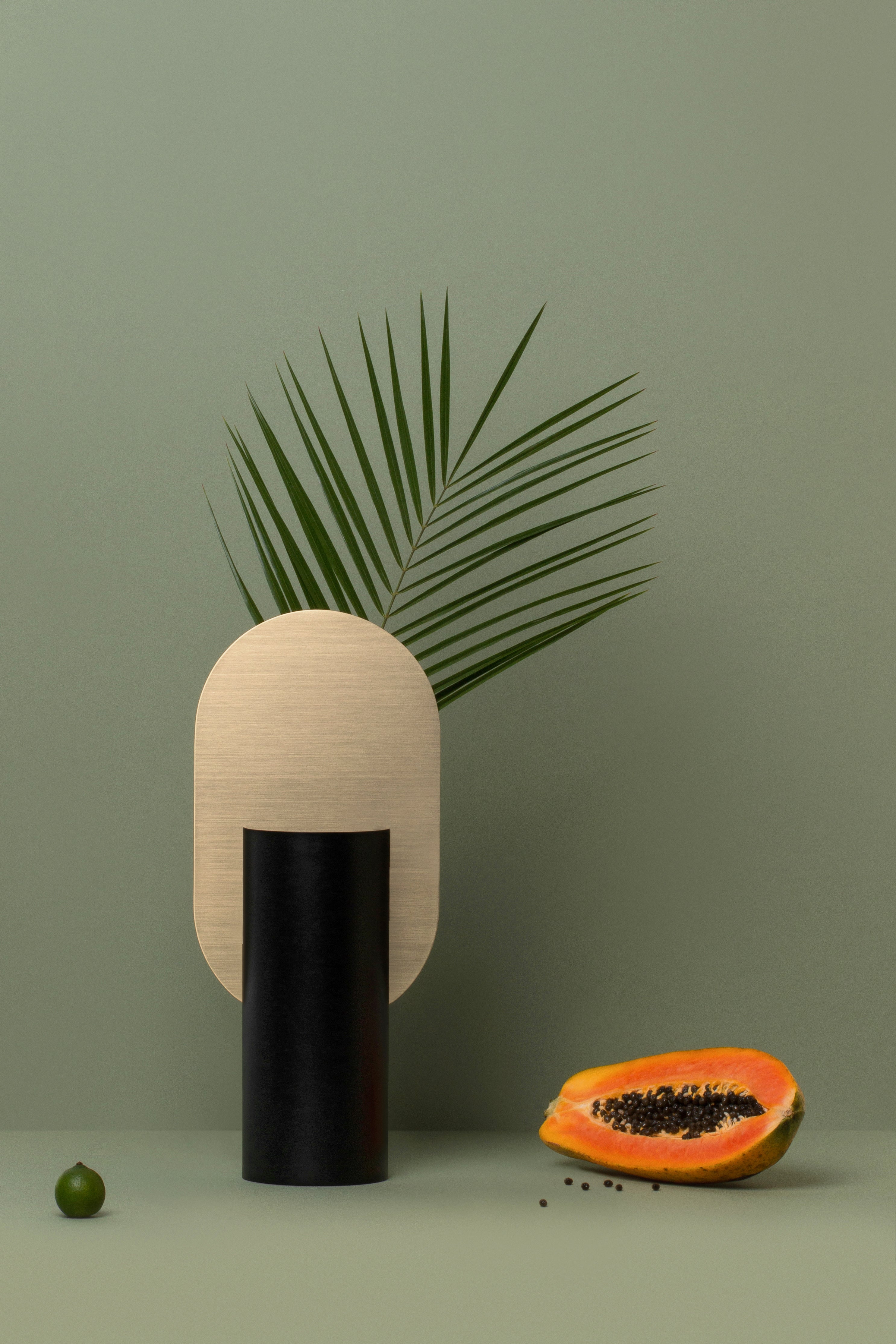 GENKE Black Vase with Brass