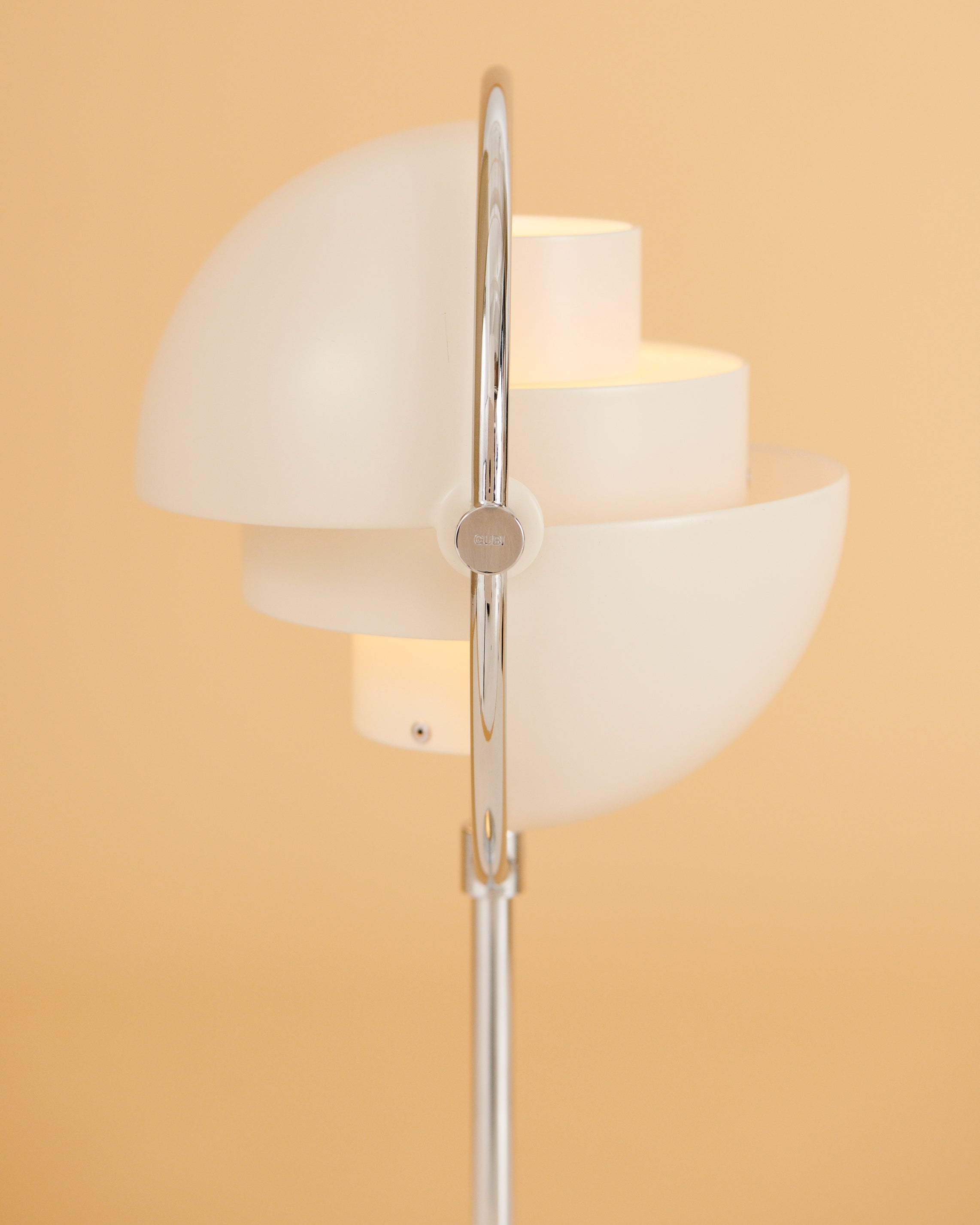 MULTI-LITE portable lamp in lilac with a chrome base