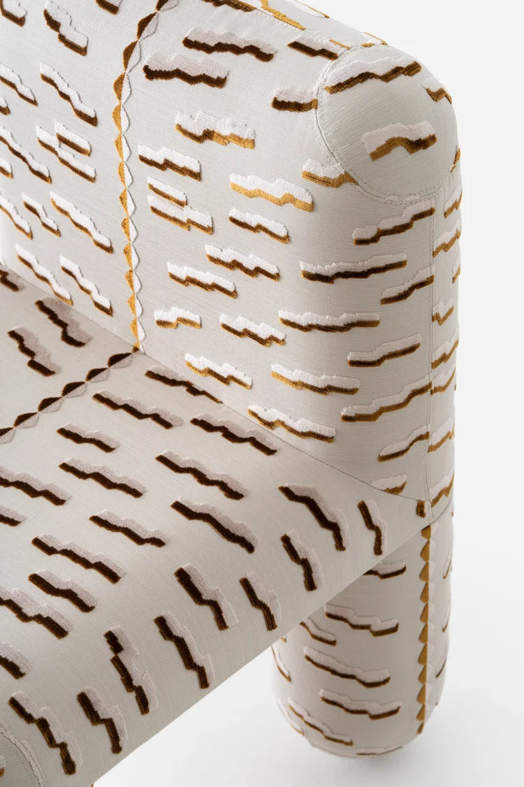 Stuhl HELLO sandbeige mit braunem Muster