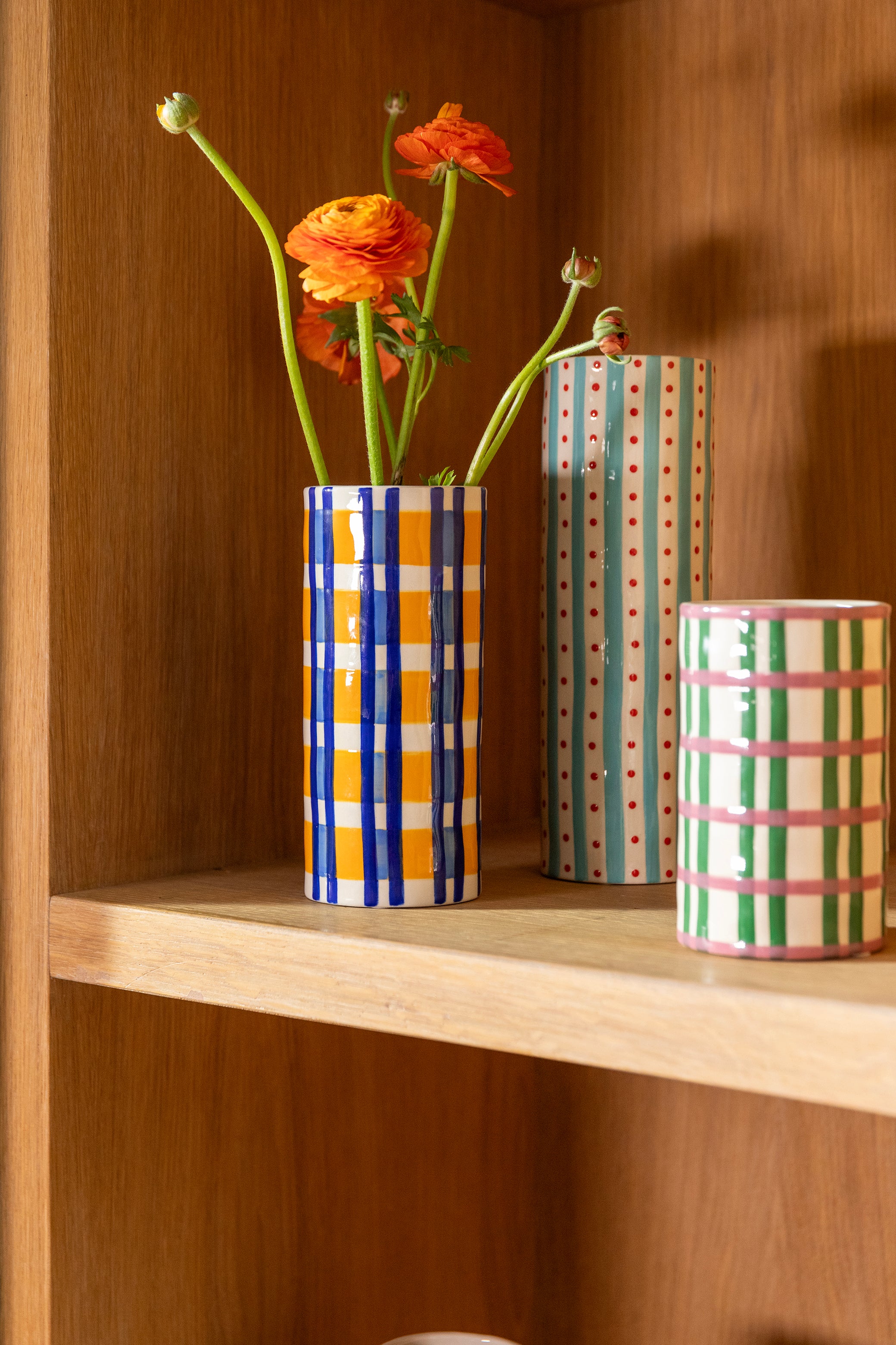 CLASH CHECK vase in white with orange and blue