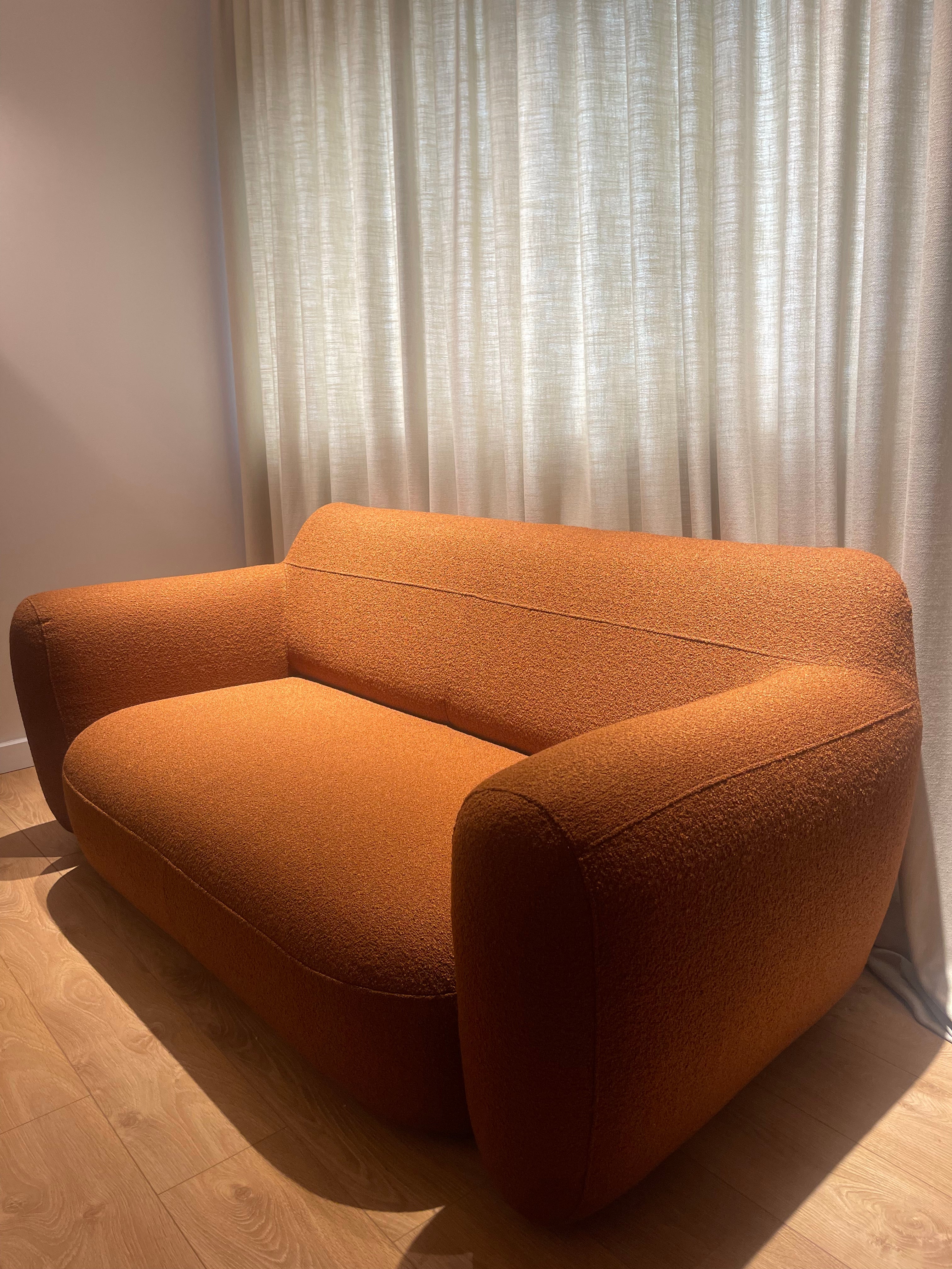 Sofa 2-osobowa MOMENTS dyniowy – Veer