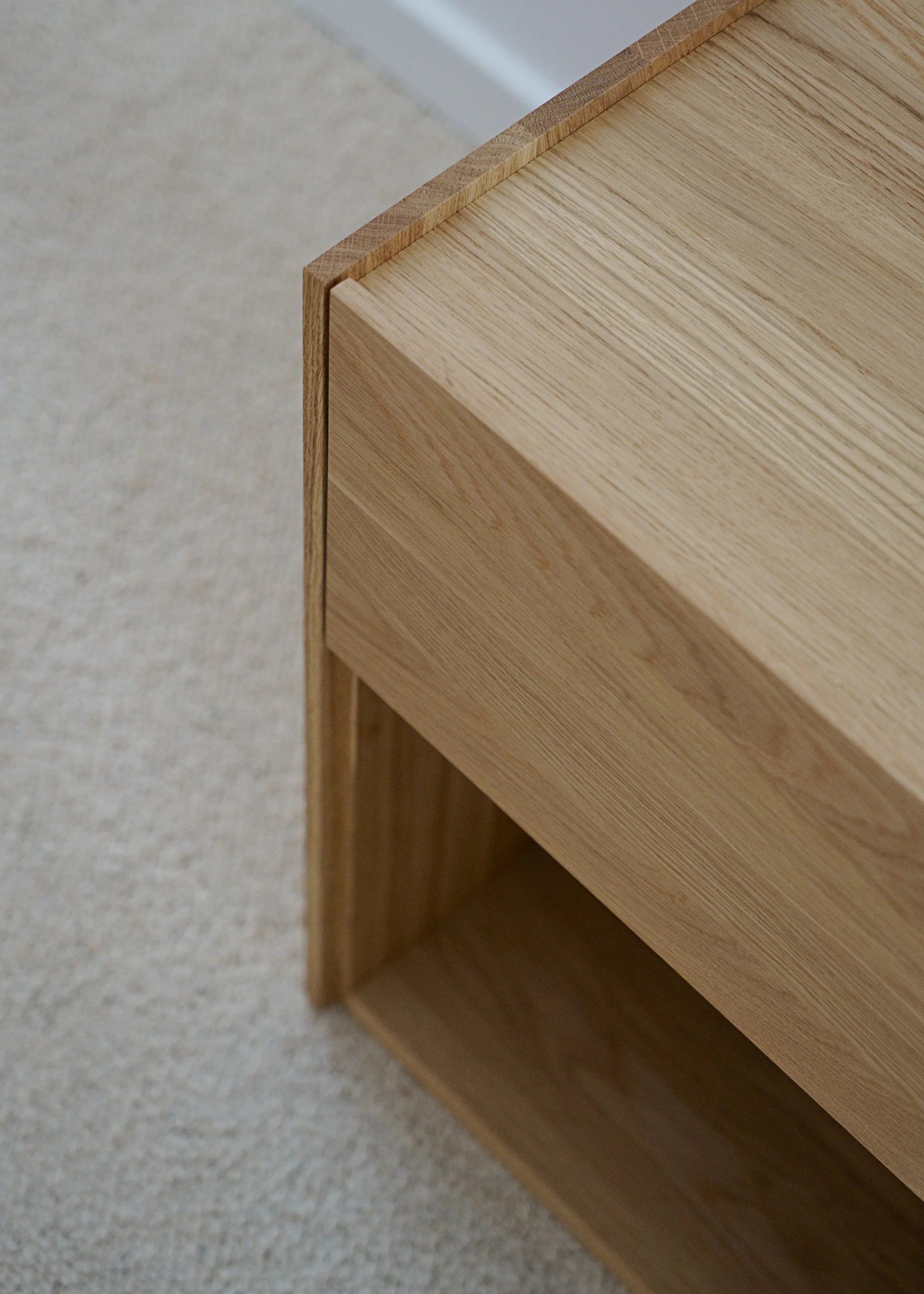 Nachttisch KARI aus Eichenholz