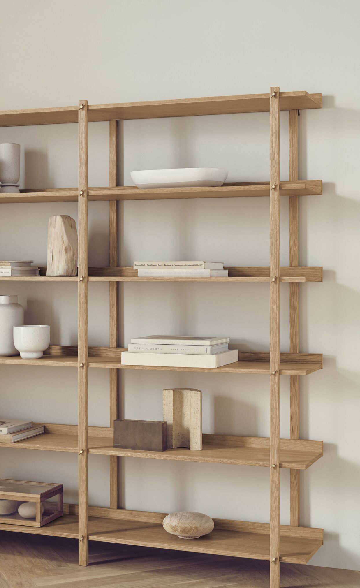 Kari Racks Eichenfurnier