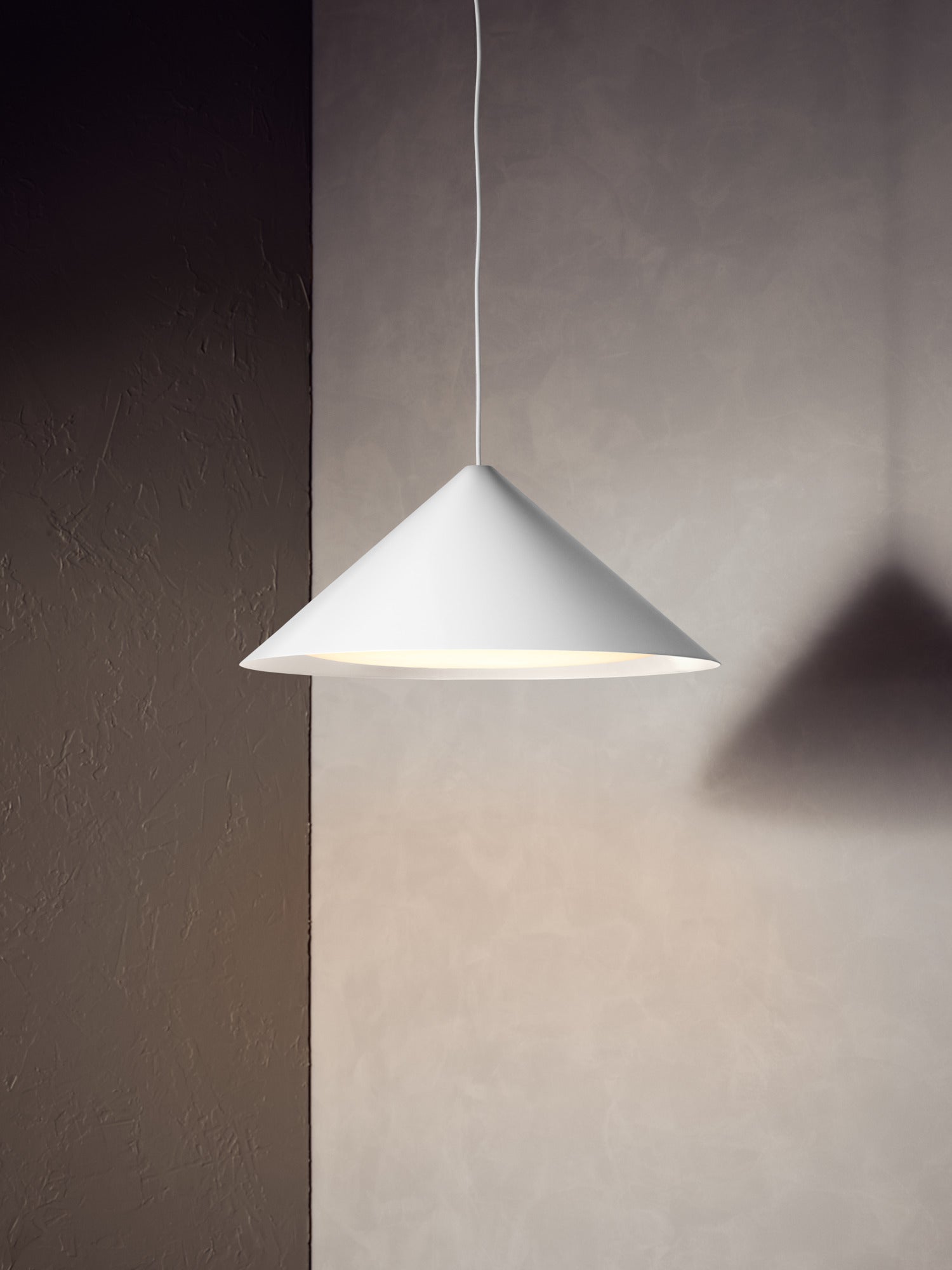 KEGLEN White Pendant Lamp