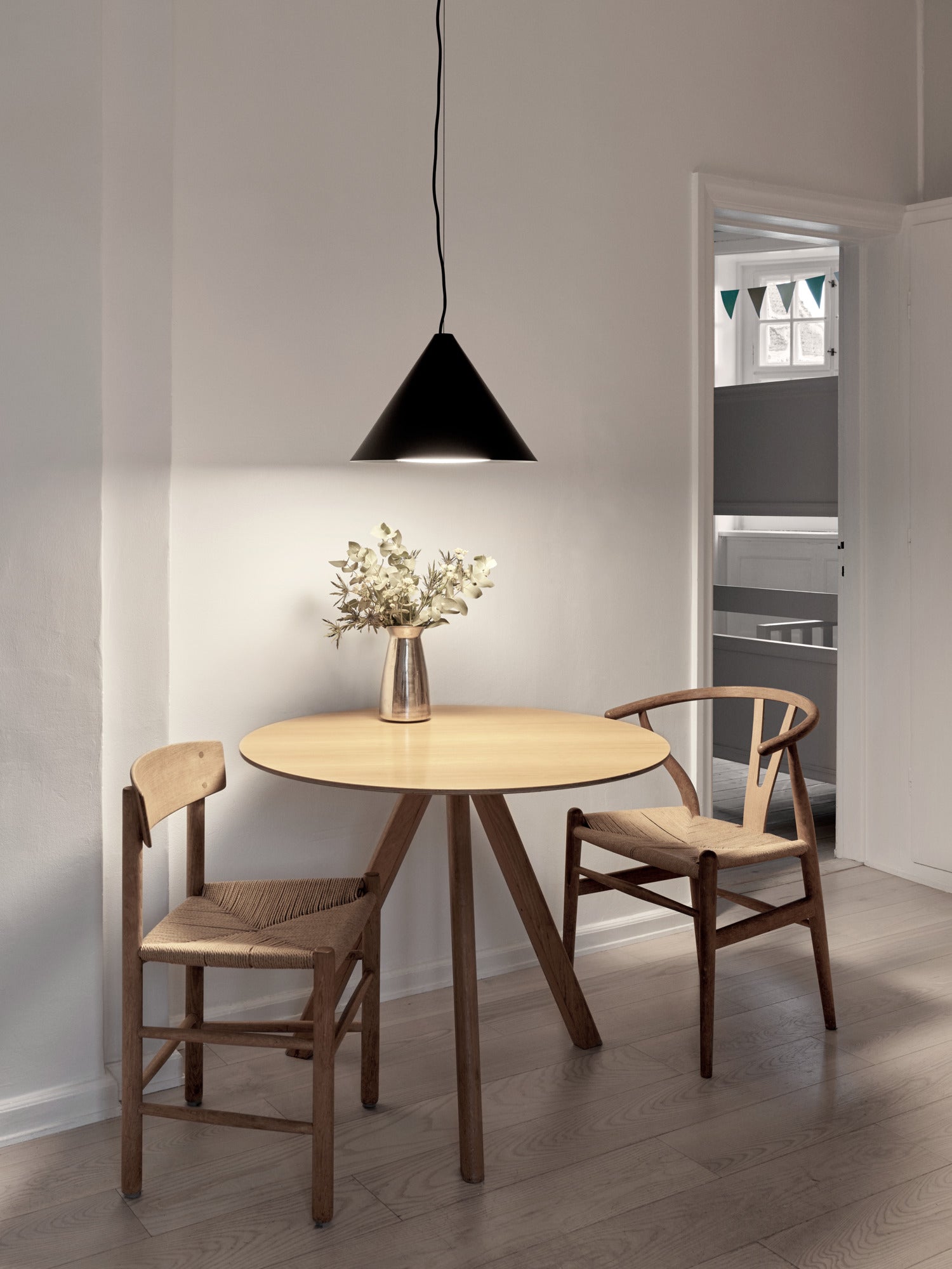 Pendelleuchte KEGLEN schwarz