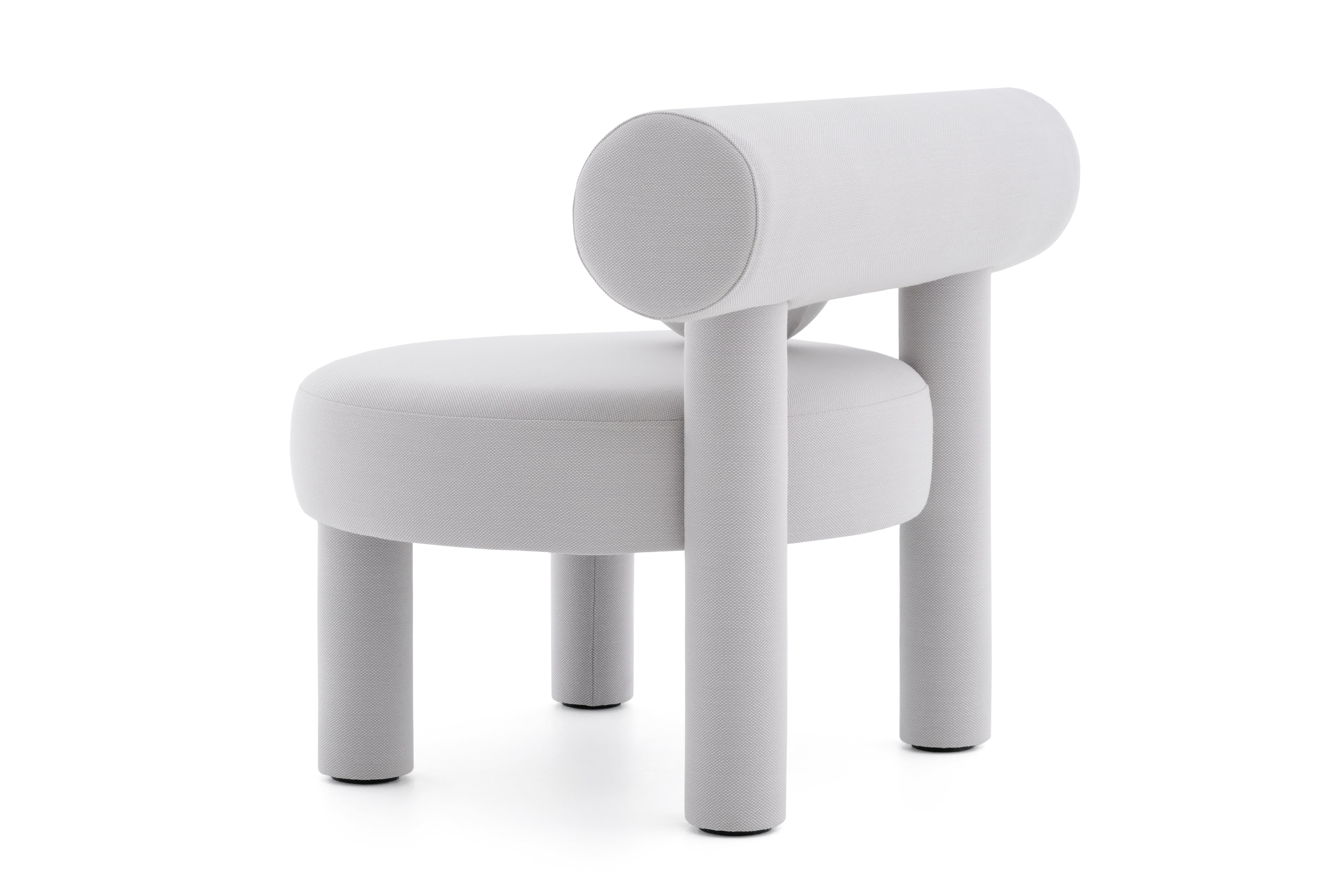 Upholstered Armchair GROPIUS CS1