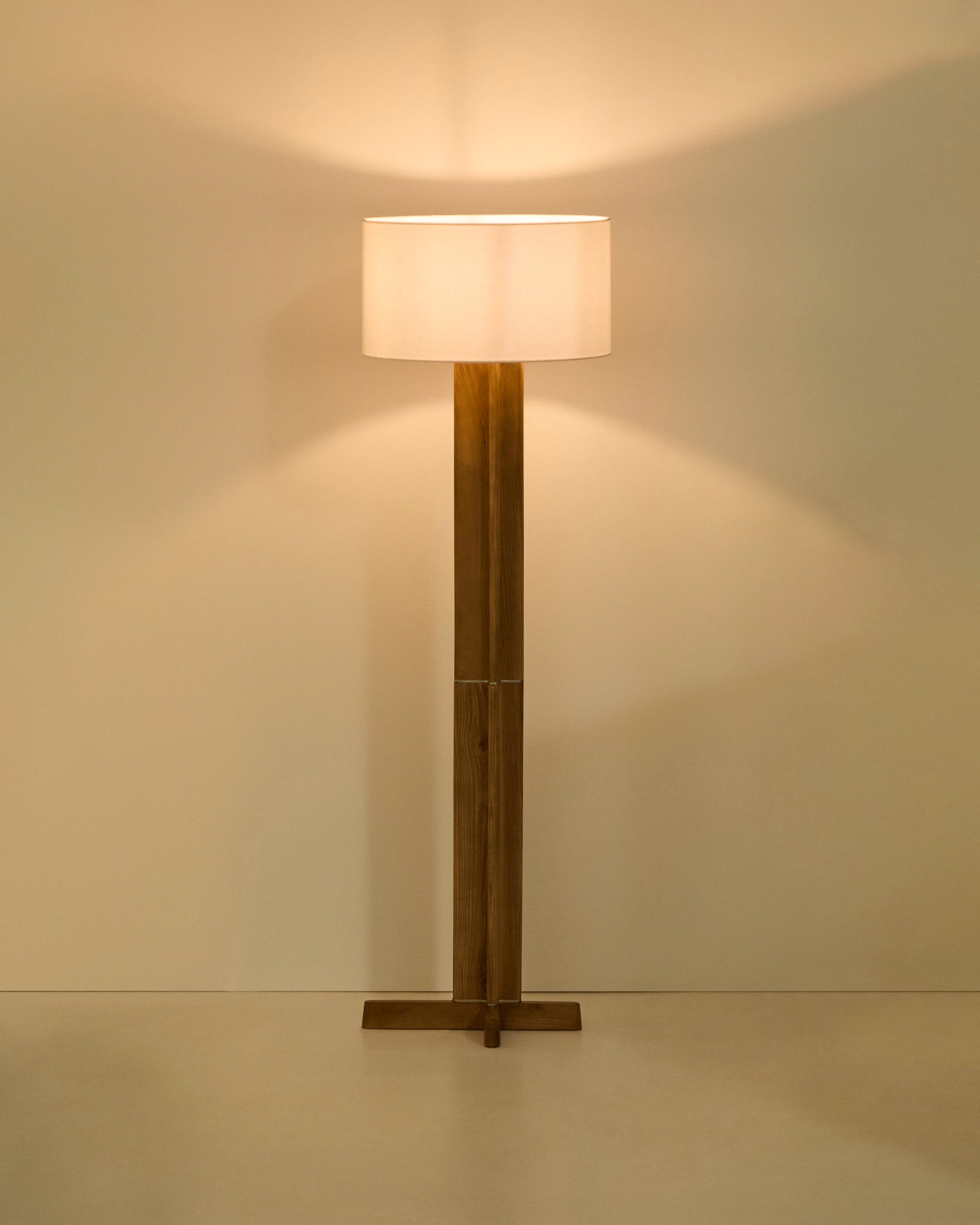 NIANI Gray Floor Lamp with Wooden Base