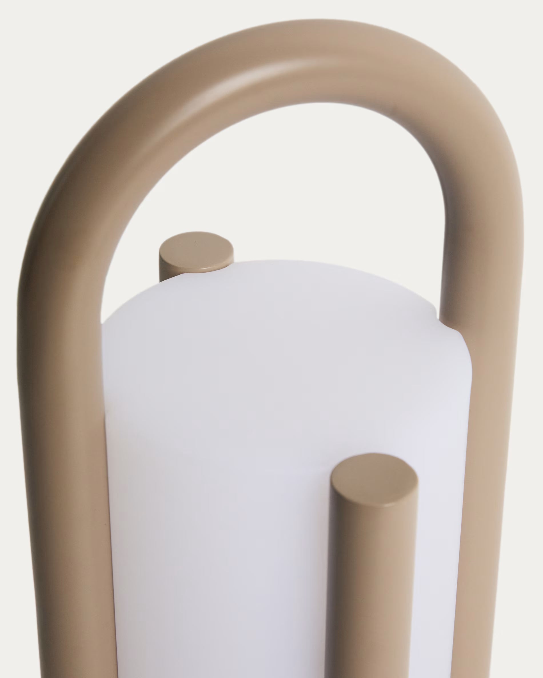 Lampa ogrodowa przenośna LEROS taupe, marka Kave Home
