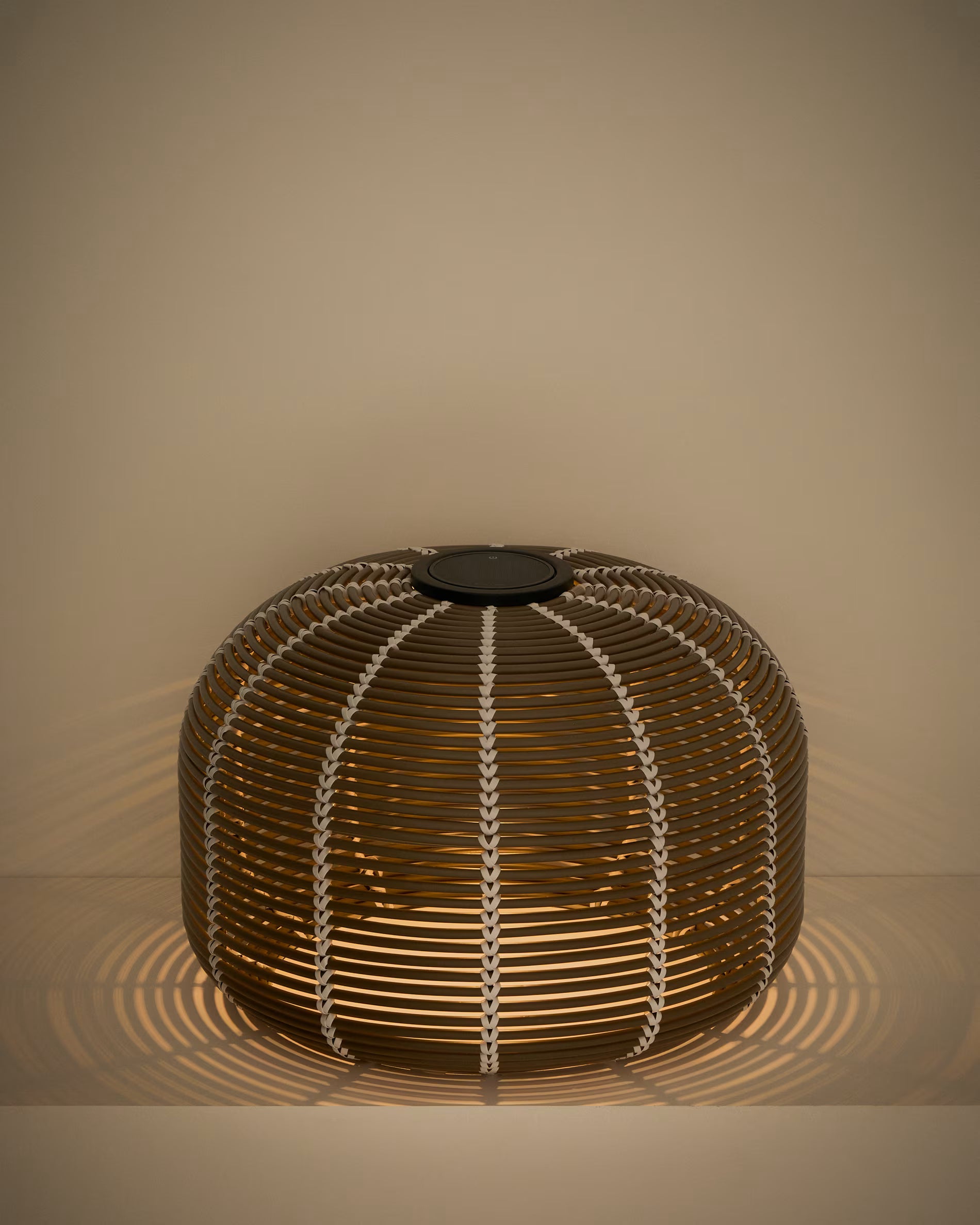Solar-Gartenlampe GAROINA taupe synthetischer Rattan