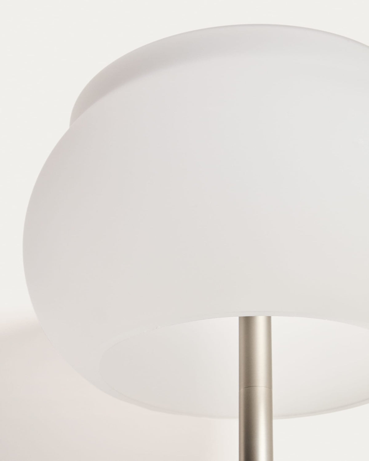 Lampa podłogowa LED LERUNA matowe szkło i ocynkowany metal – ujęcie 5