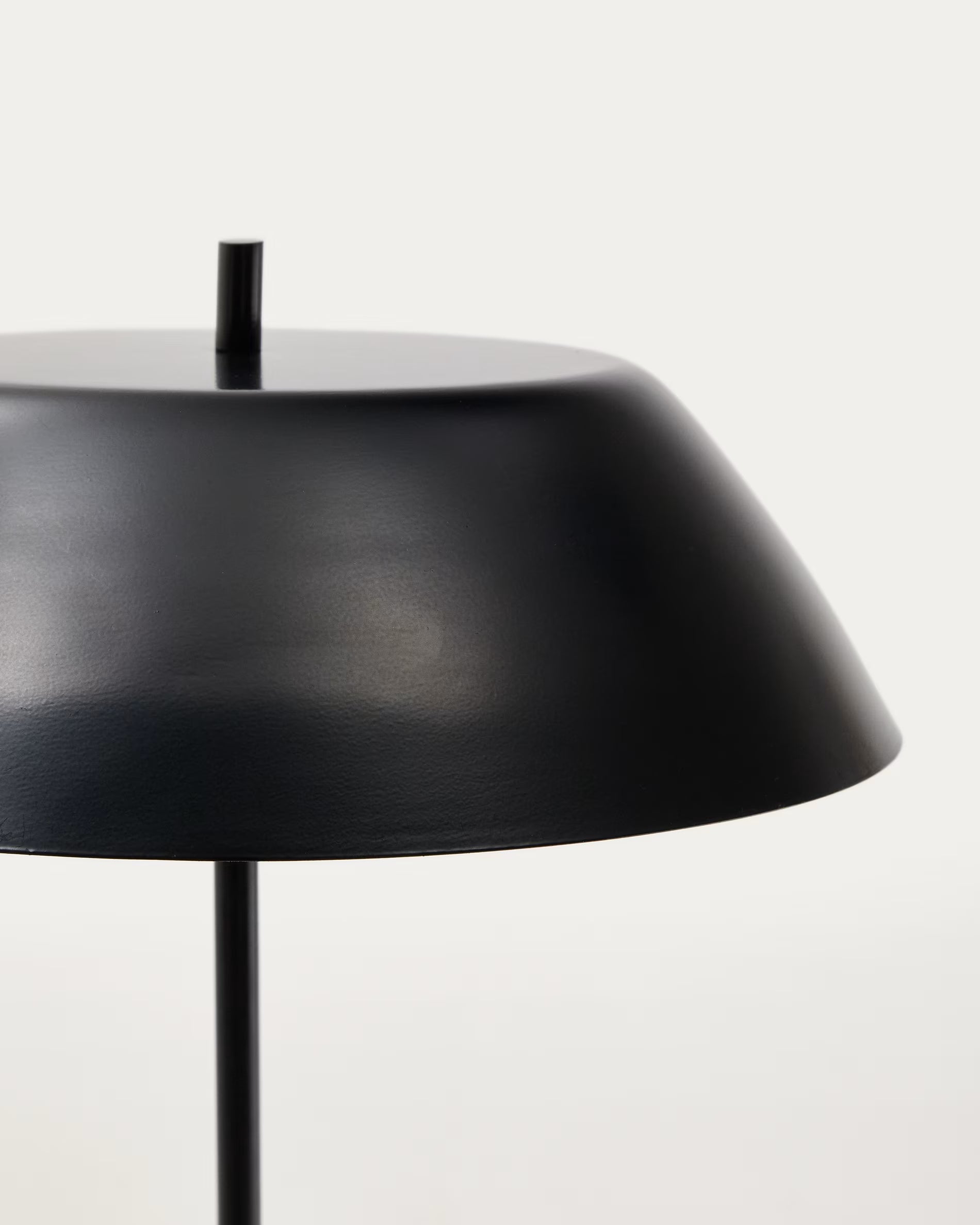 SAYRA black table lamp