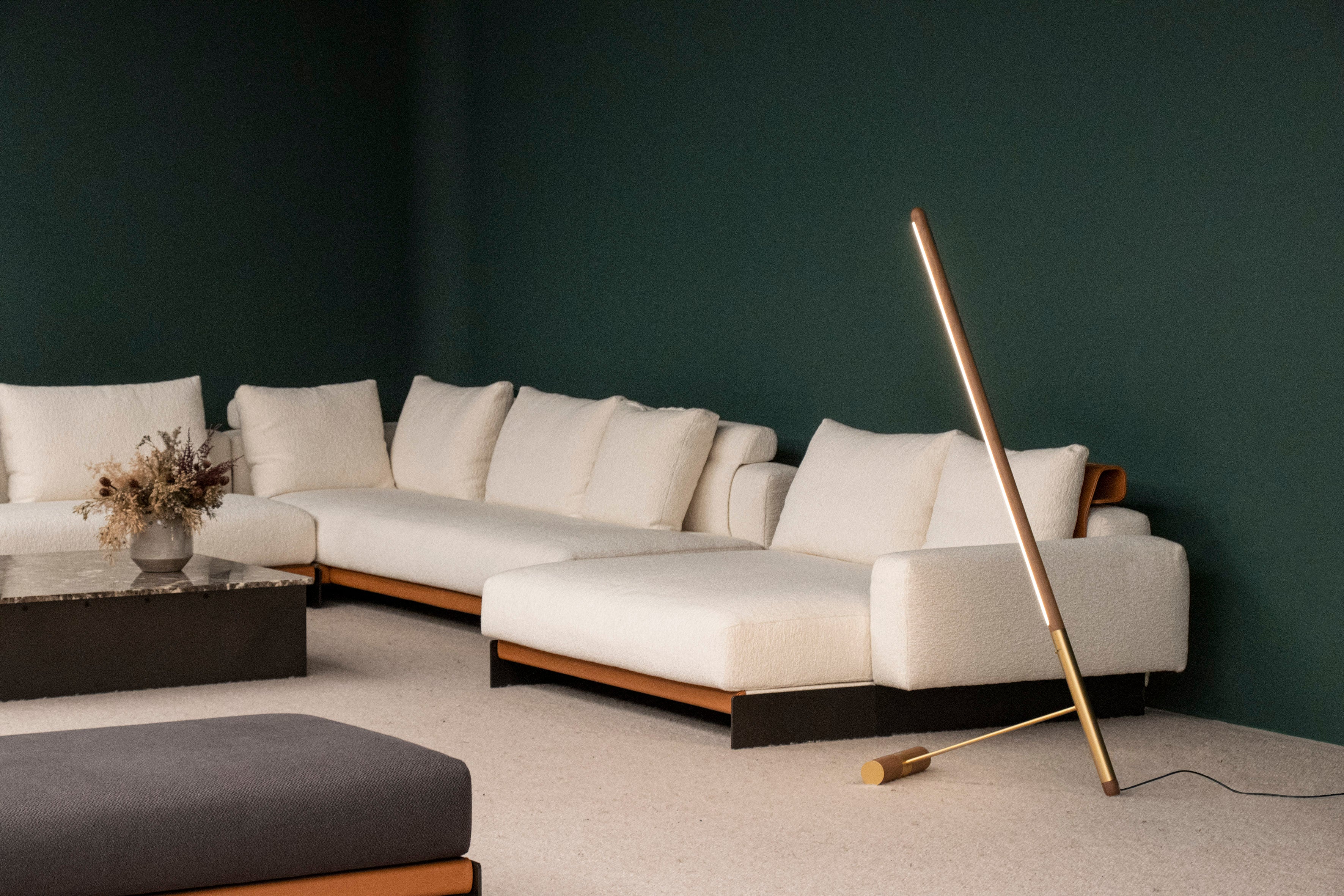 LINEA D Floor Lamp in Oak Wood with Graphite Finish