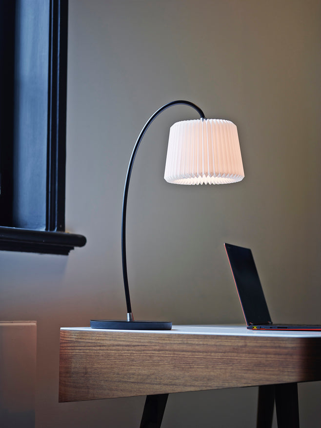 Table lamp MODEL 320 white with black base