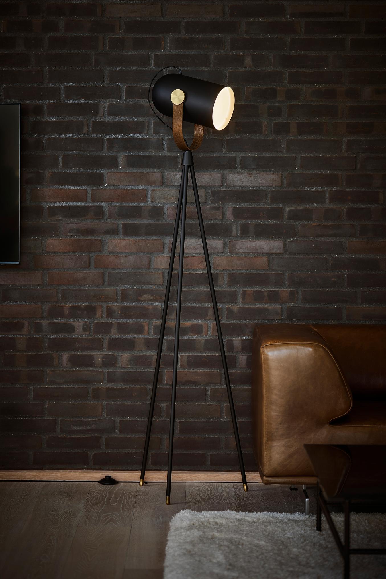 Stehlampe MODELL 362 CARRONADE II schwarz mit Gold