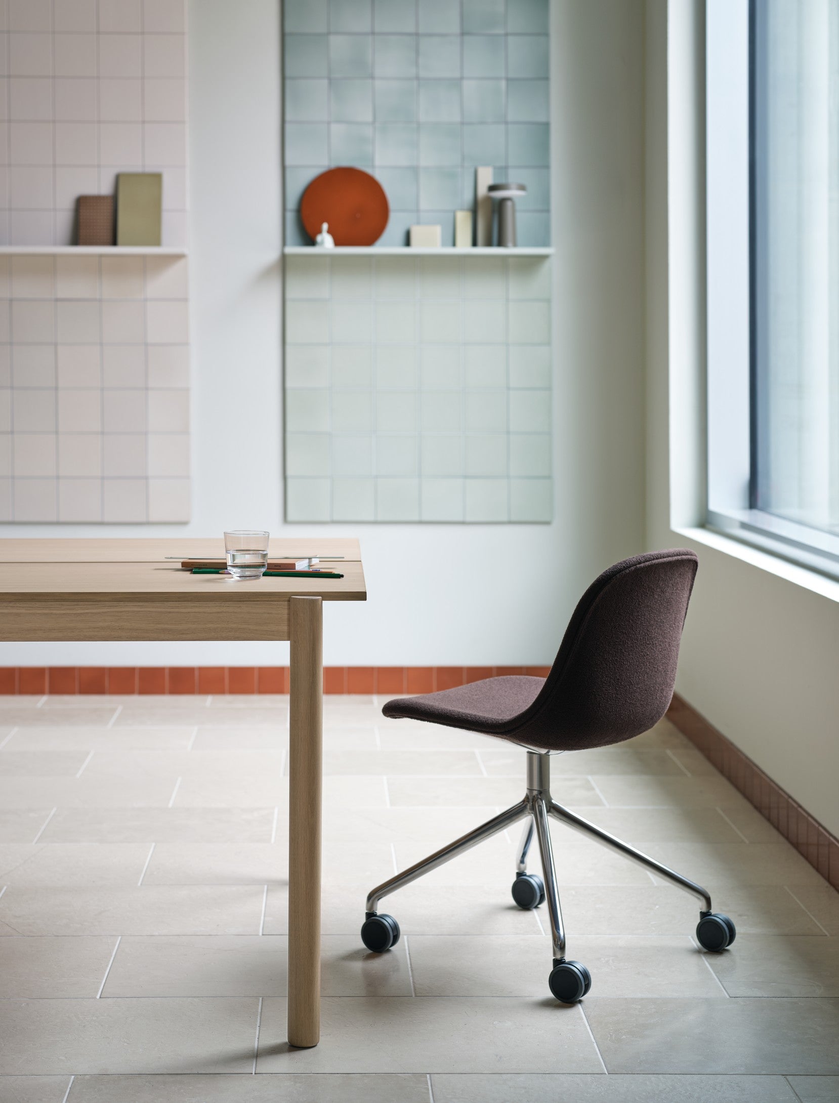 LINEAR SYSTEM Oak Veneer Office Table