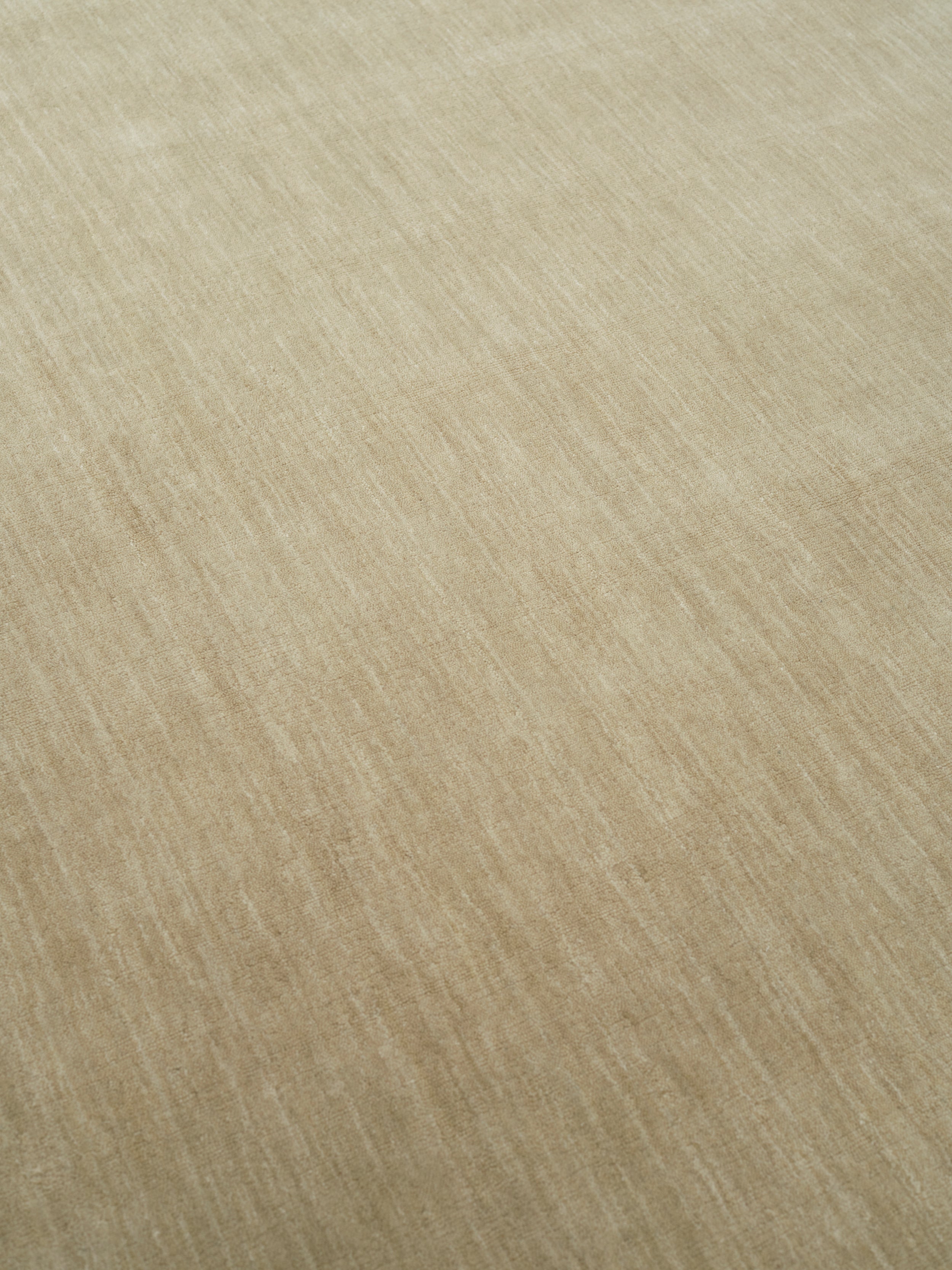 Dywan ABYSS BLISS musztardowy do salonu – Linie Design
